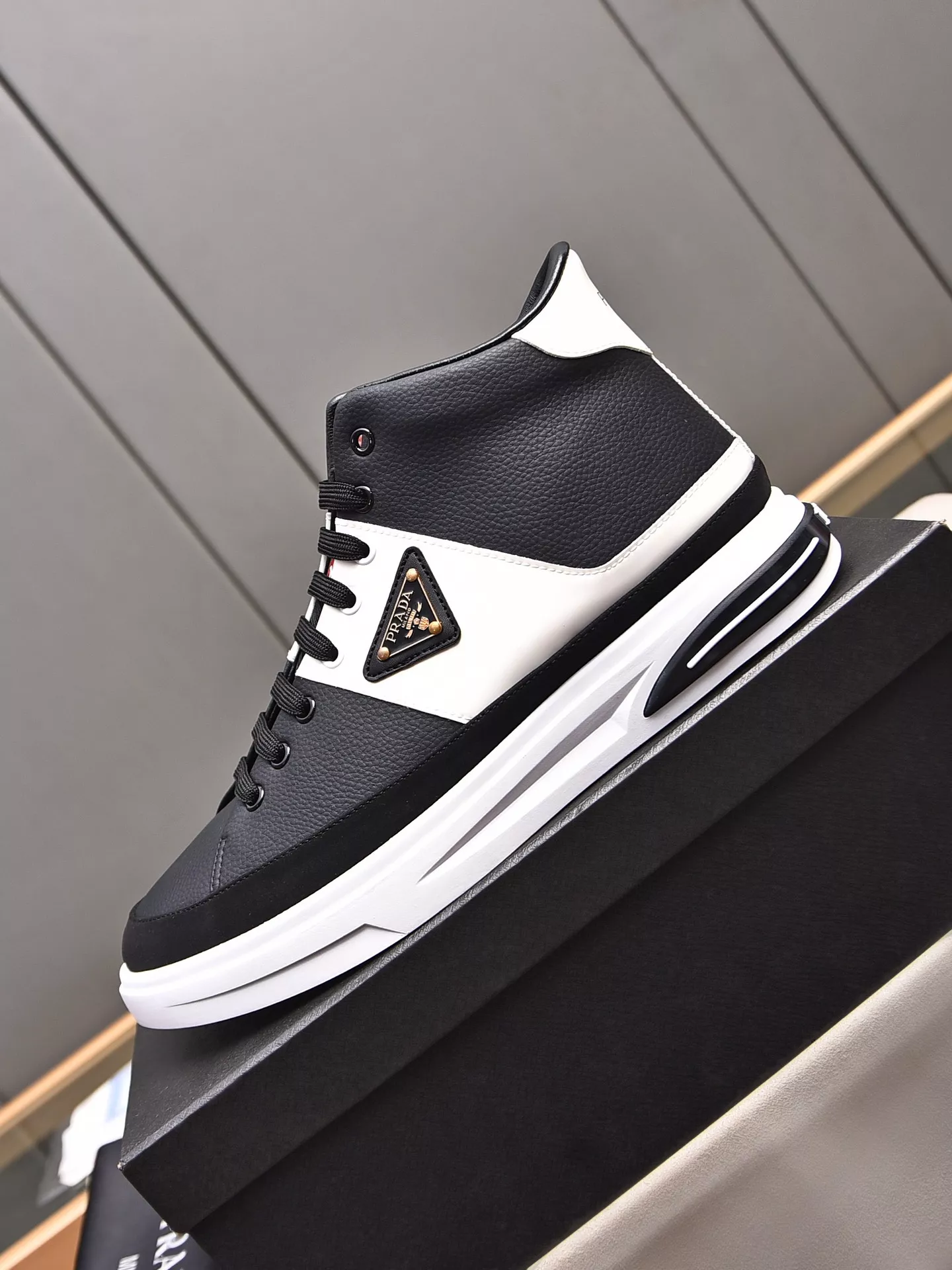 Prada High Top Shoes For Men Resilient 9839
