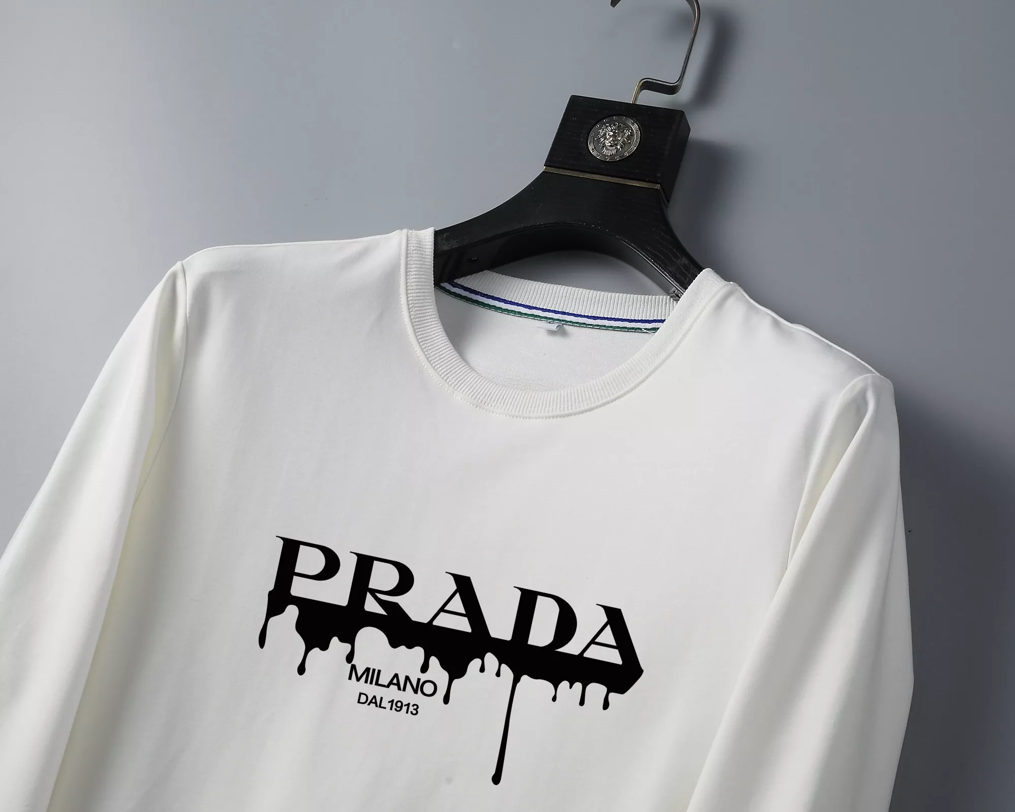 Prada Hoodies Long Sleeved For Men Classic 7839