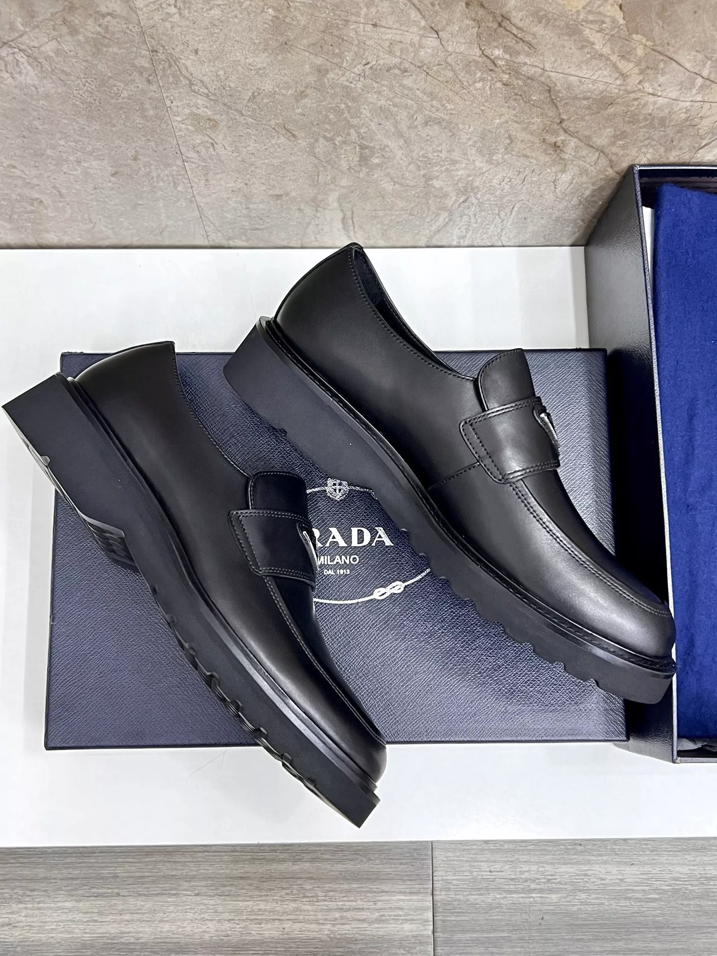 Prada Leather Shoes For Men AllSeason 2690