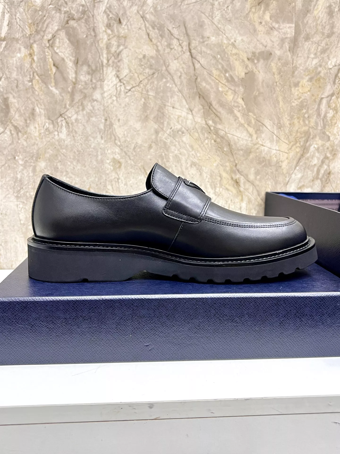 Prada Leather Shoes For Men AllSeason 2690
