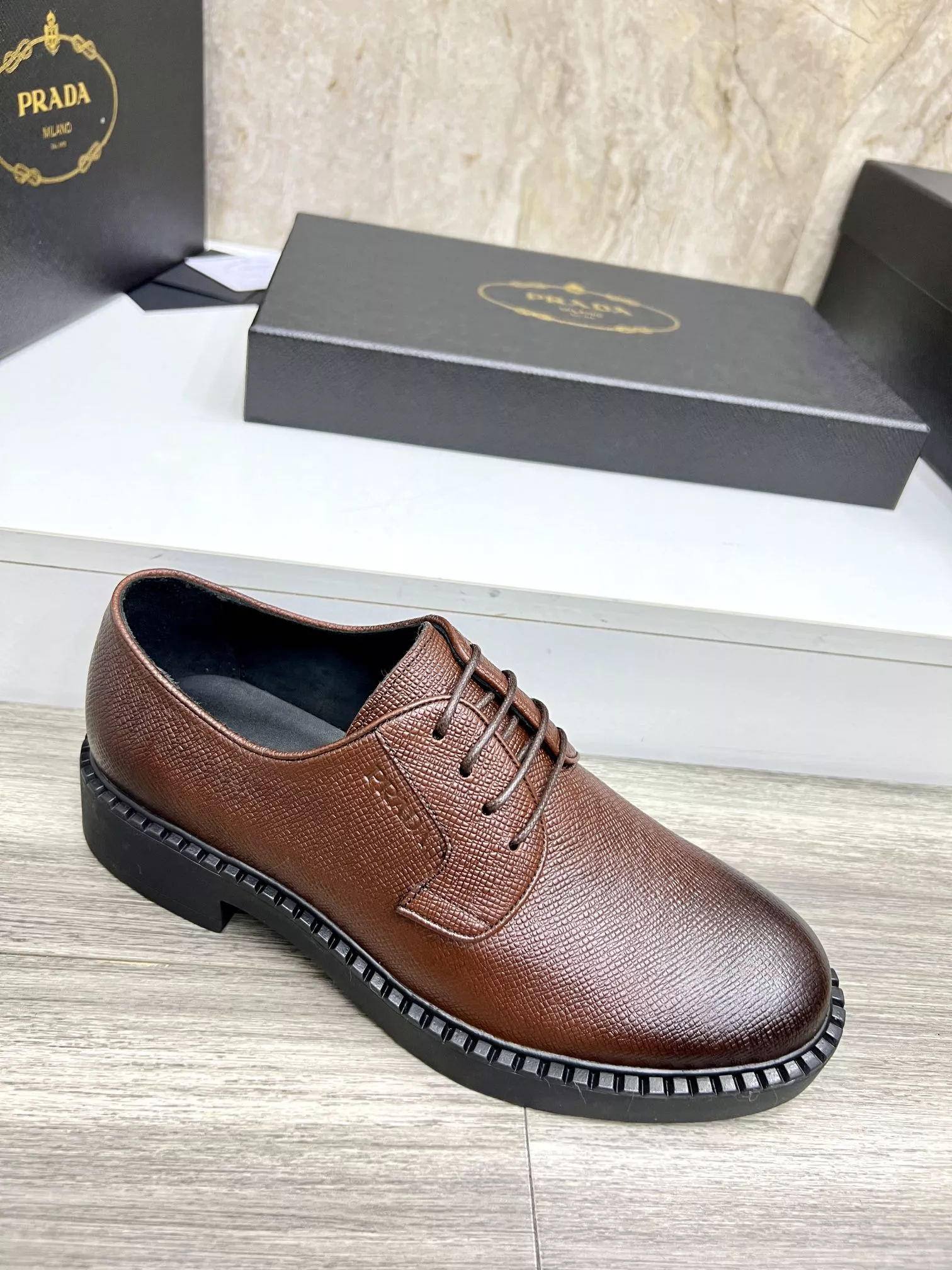 Prada Leather Shoes For Men Compact 2746
