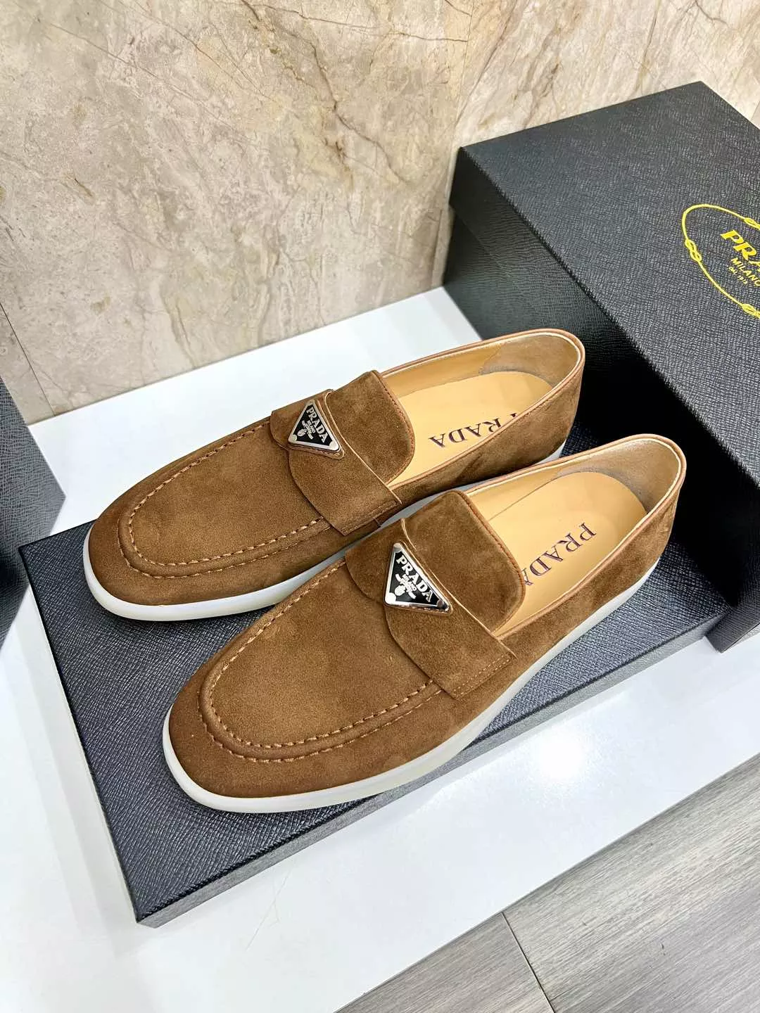 Prada Leather Shoes For Men Cozy 4304