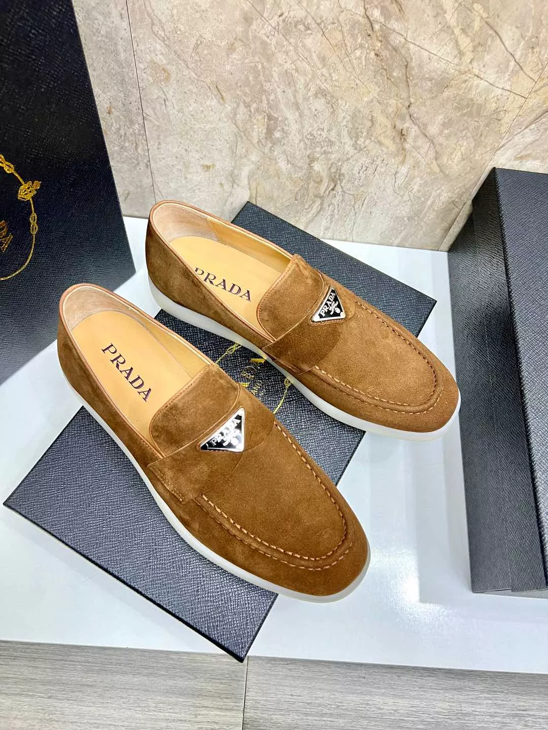 Prada Leather Shoes For Men Cozy 4304