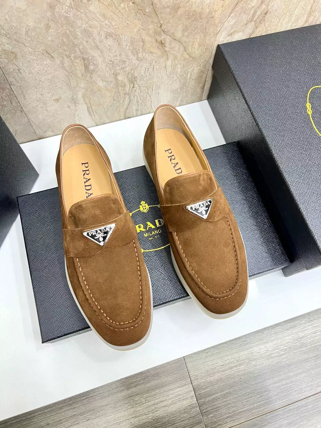 Prada Leather Shoes For Men Cozy 4304