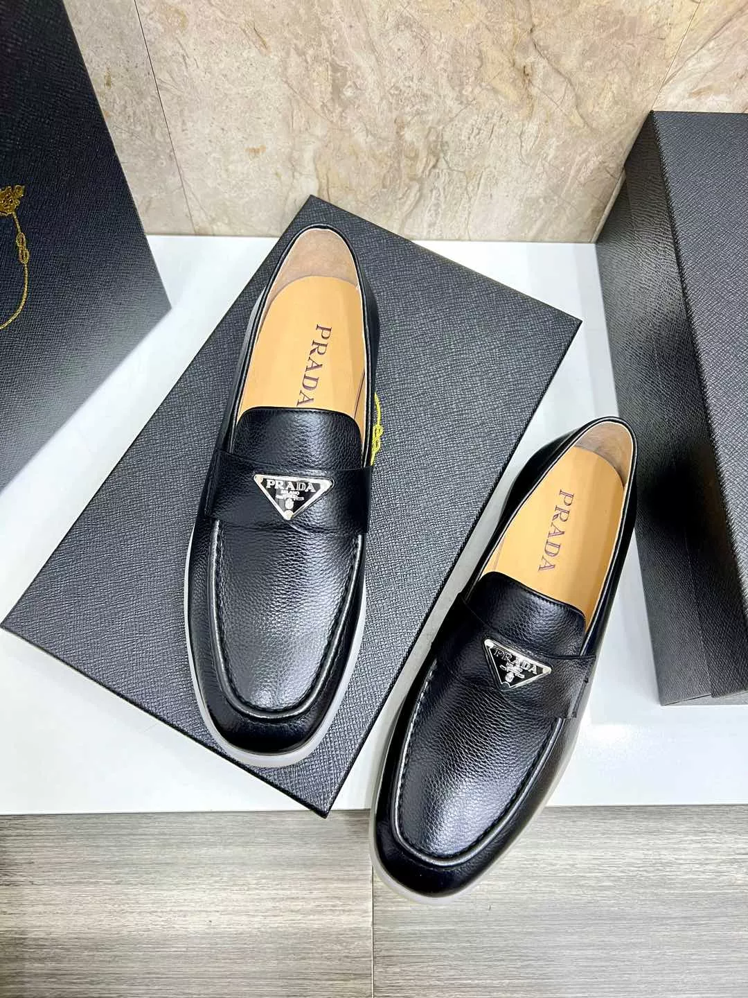 Prada Leather Shoes For Men Cozy 6126