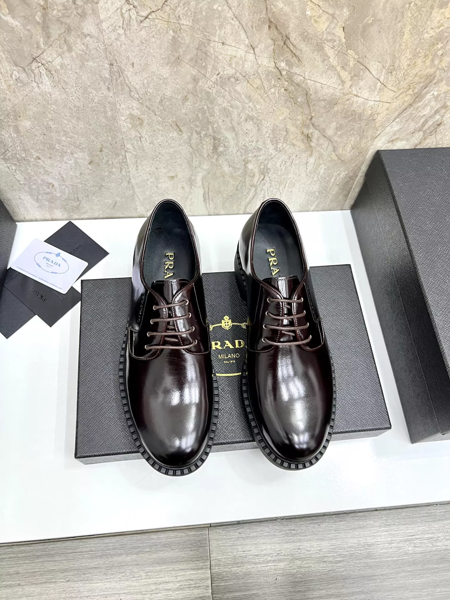 Prada Leather Shoes For Men Durable 8608