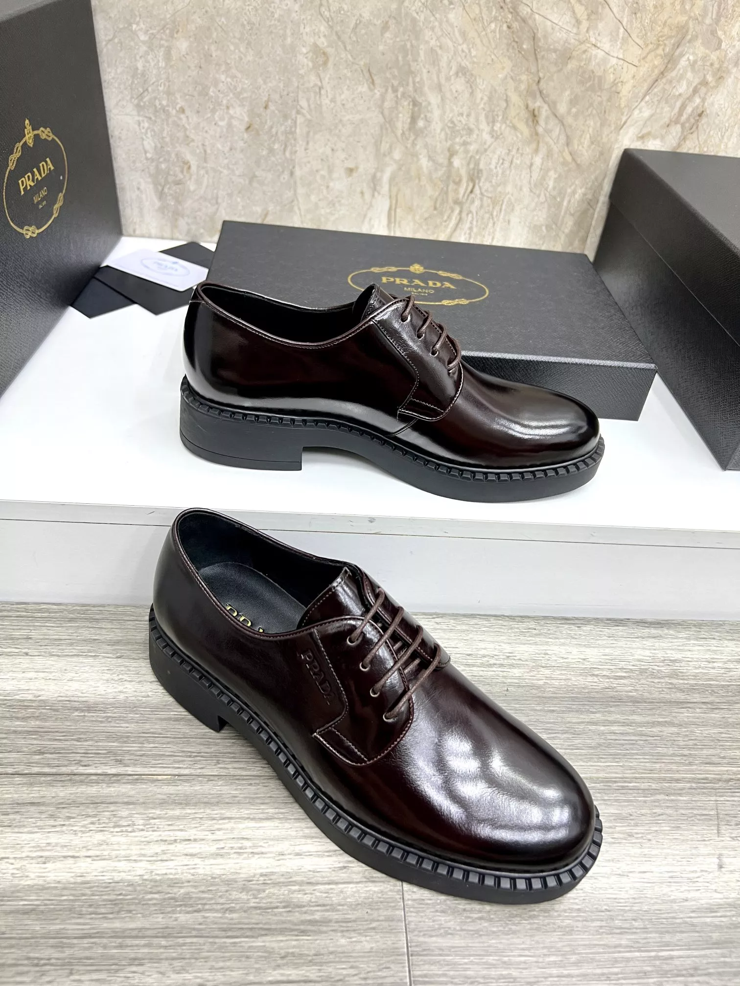 Prada Leather Shoes For Men Durable 8608