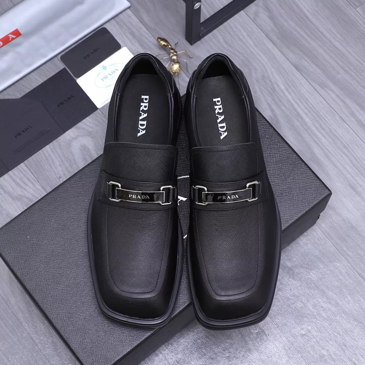 Prada Leather Shoes For Men EasyMatch 7392