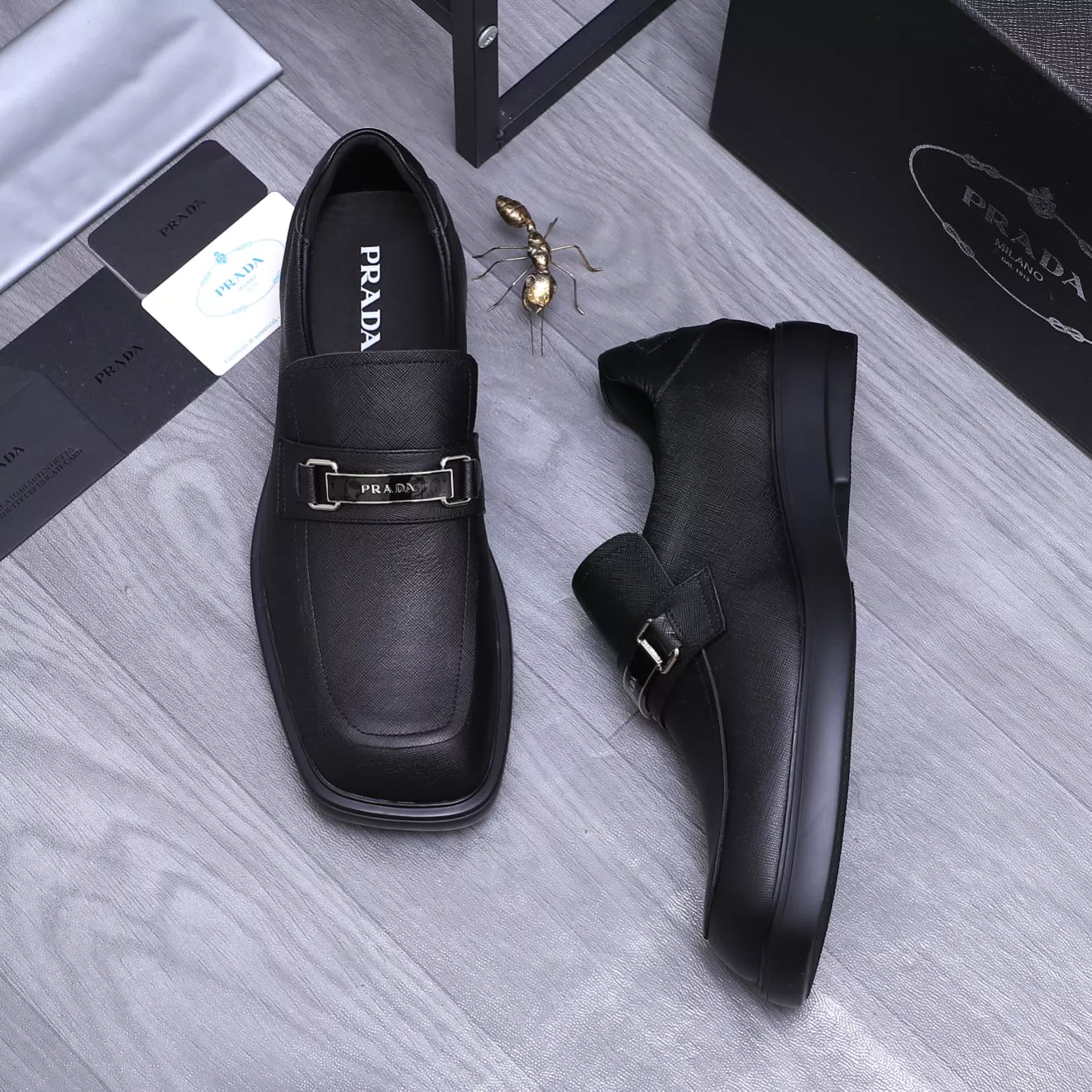 Prada Leather Shoes For Men EasyMatch 7392