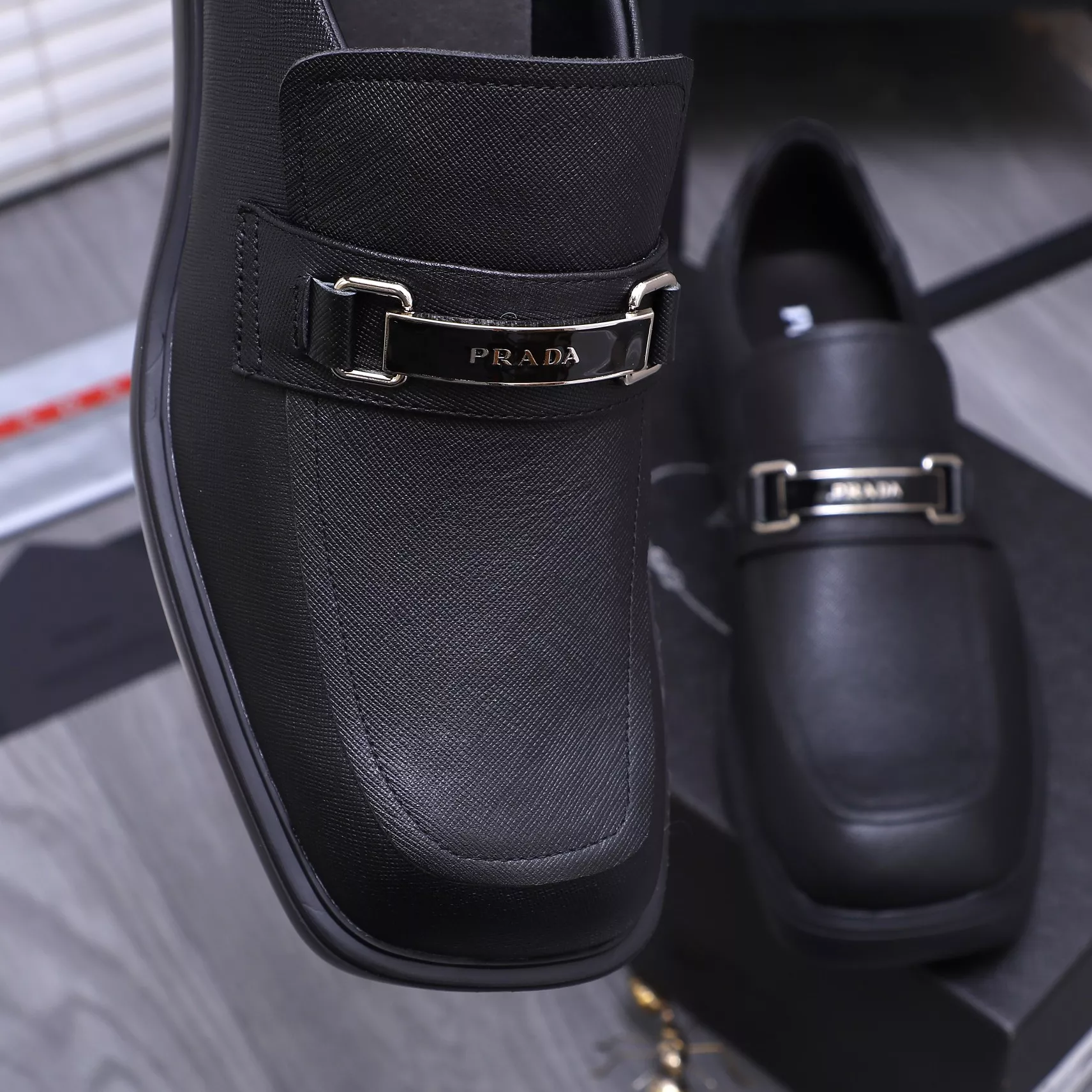 Prada Leather Shoes For Men EasyMatch 7392