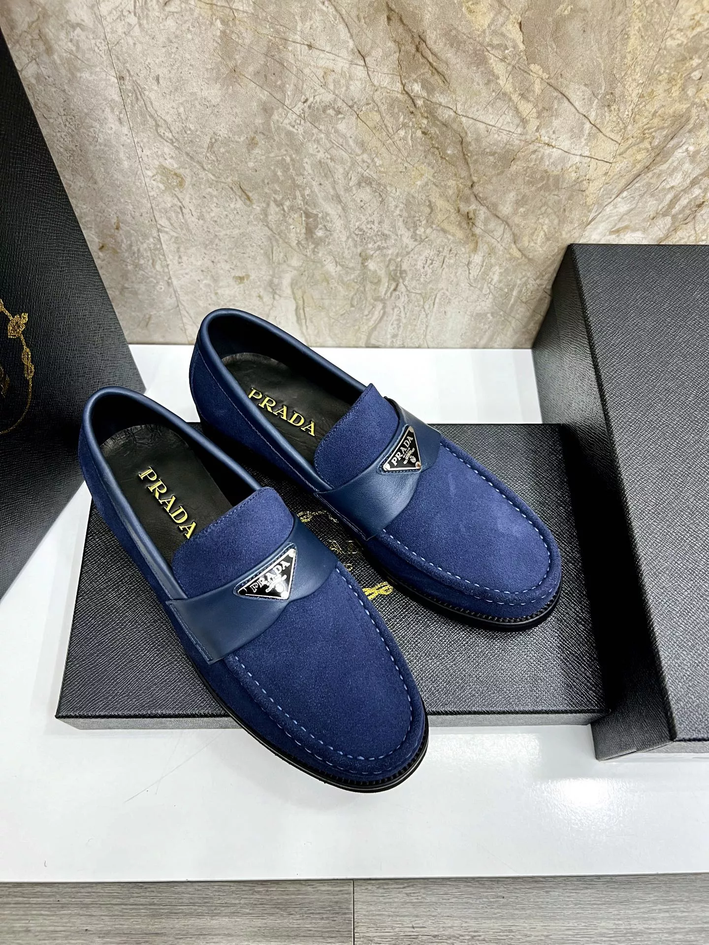 Prada Leather Shoes For Men Elegant 1015