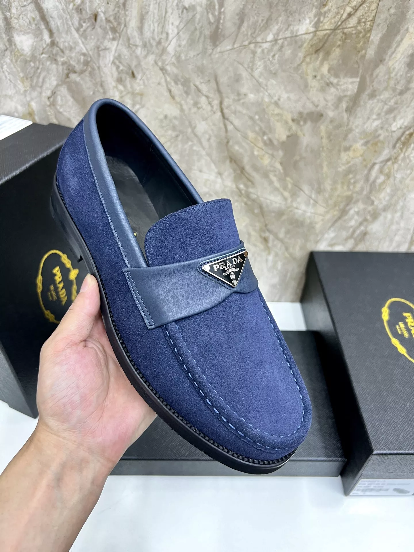 Prada Leather Shoes For Men Elegant 1015