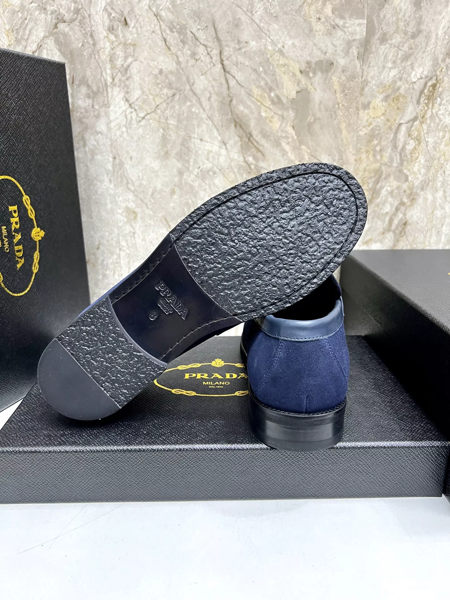 Prada Leather Shoes For Men Elegant 1015