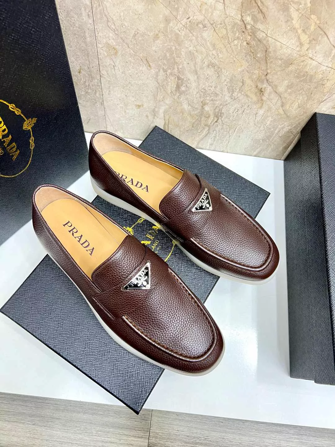 Prada Leather Shoes For Men Elegant 3291