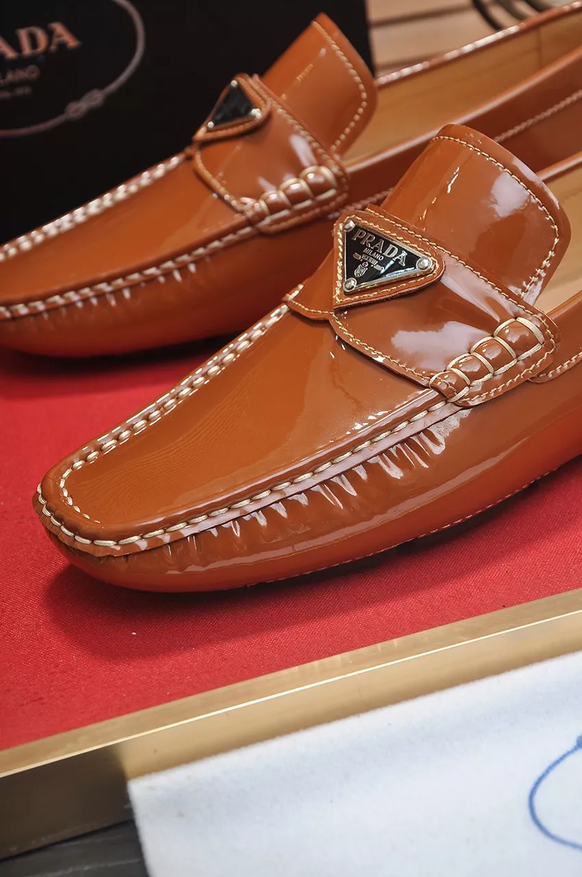 Prada Leather Shoes For Men Elegant 8482