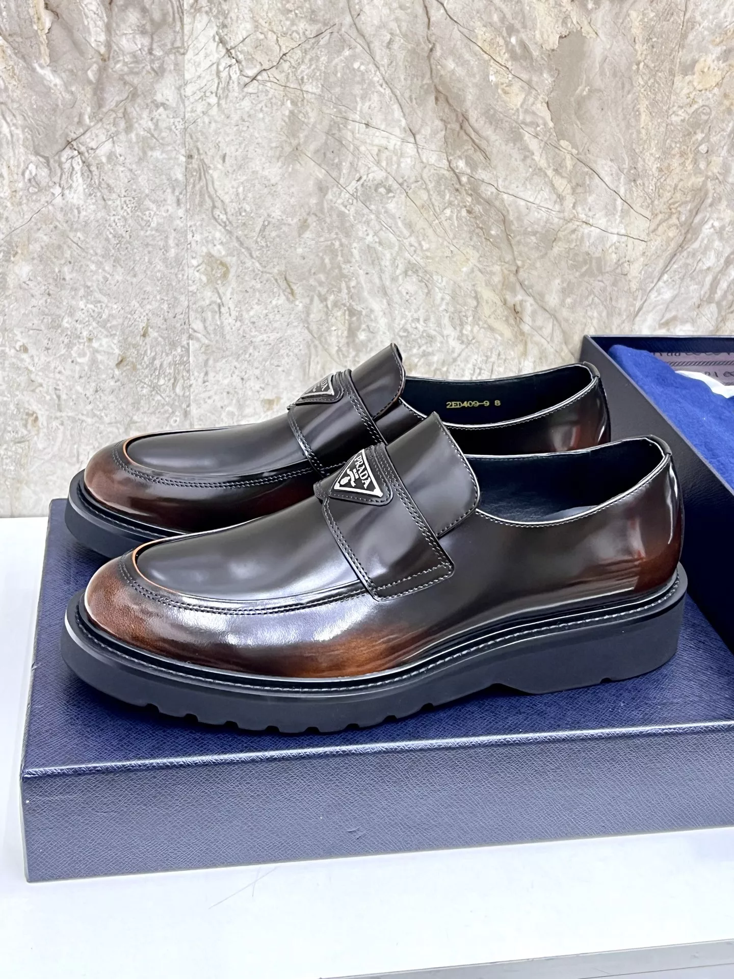 Prada Leather Shoes For Men Fashionable 2395