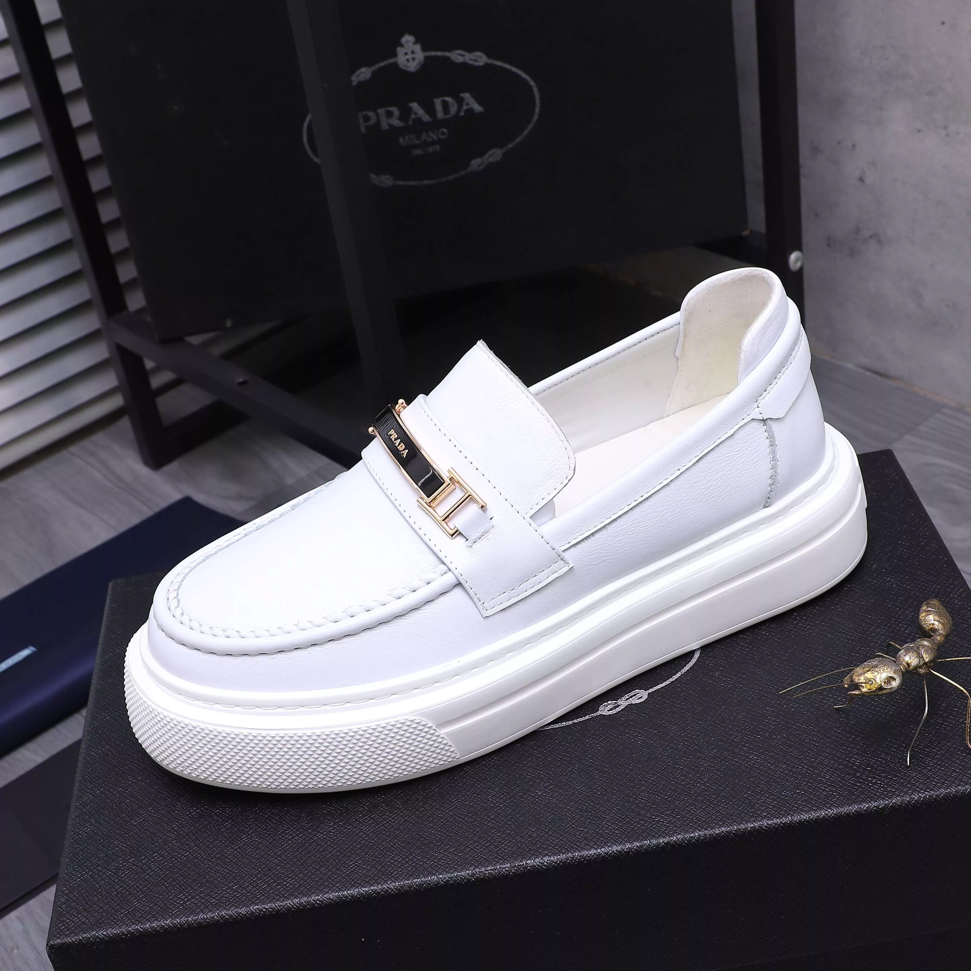 Prada Leather Shoes For Men Fashionable 7272