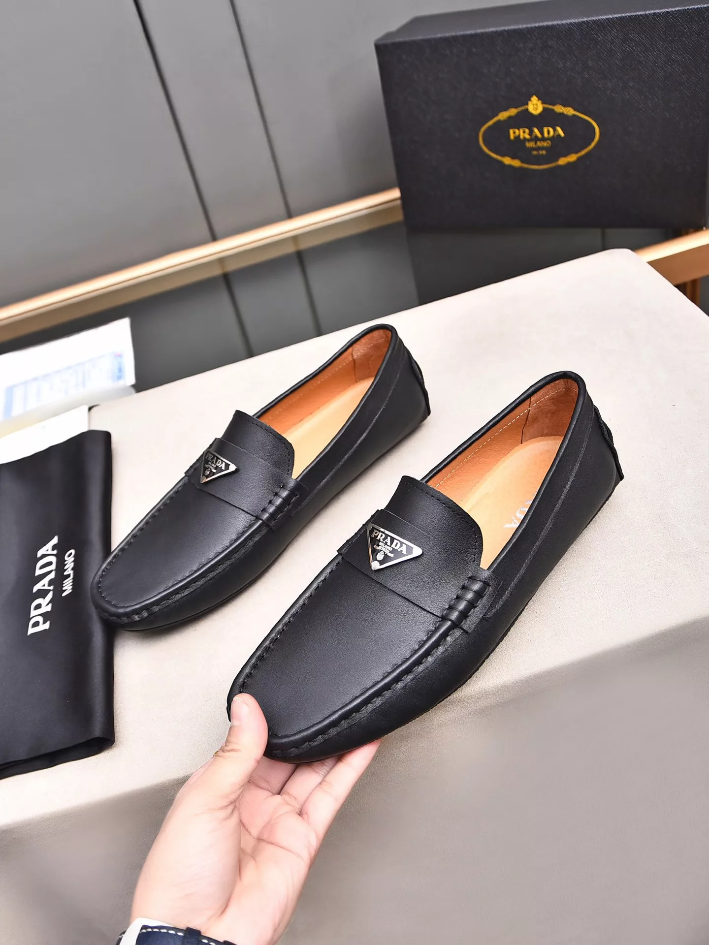 Prada Leather Shoes For Men Flexible 2860