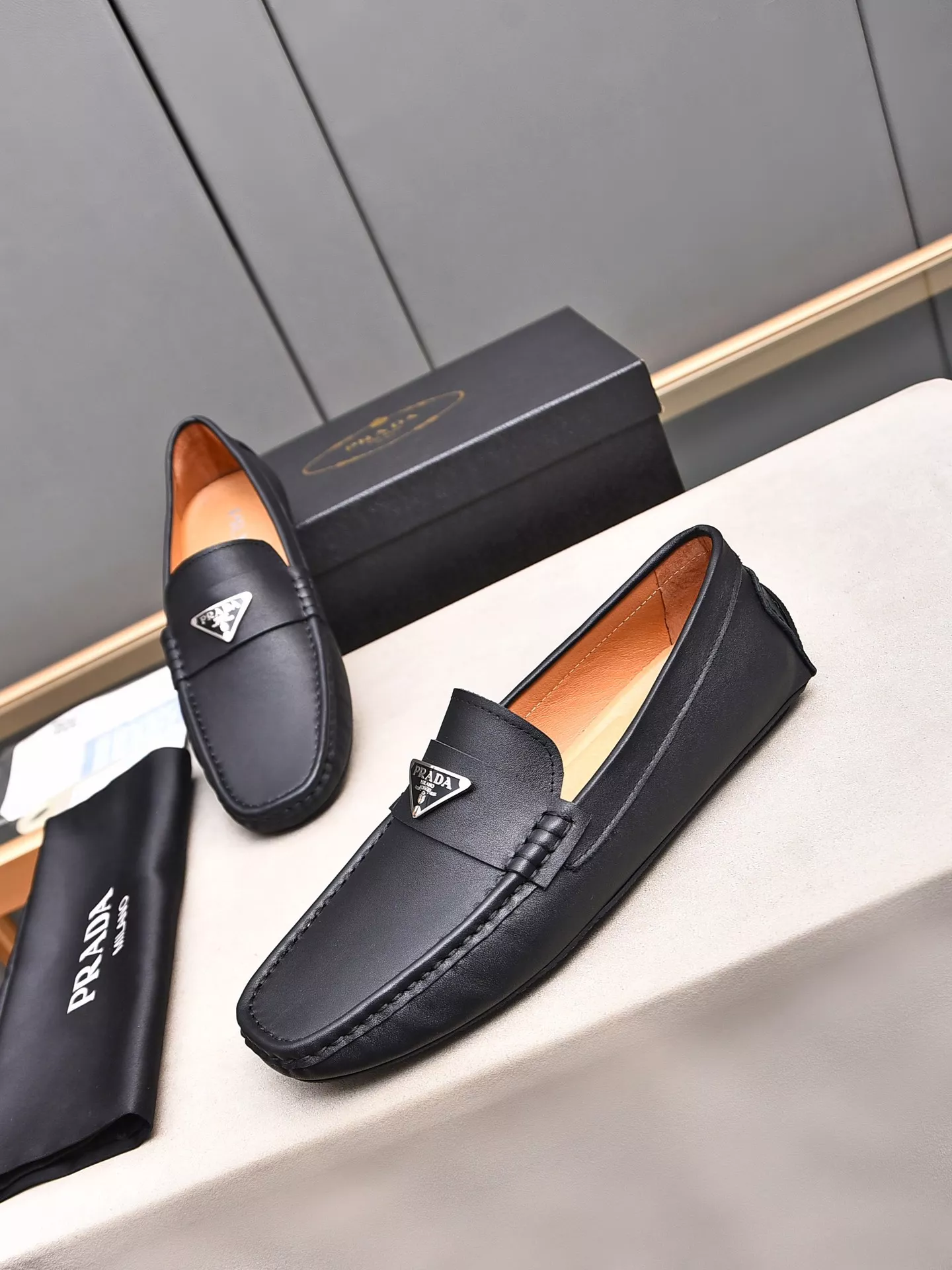 Prada Leather Shoes For Men Flexible 2860