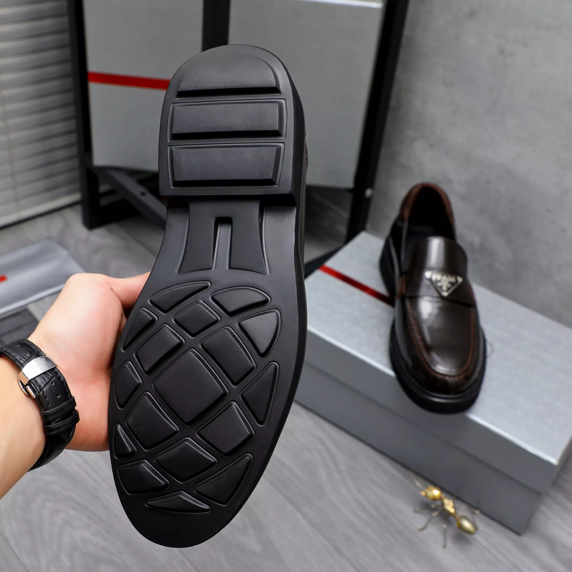 Prada Leather Shoes For Men Functional 4220