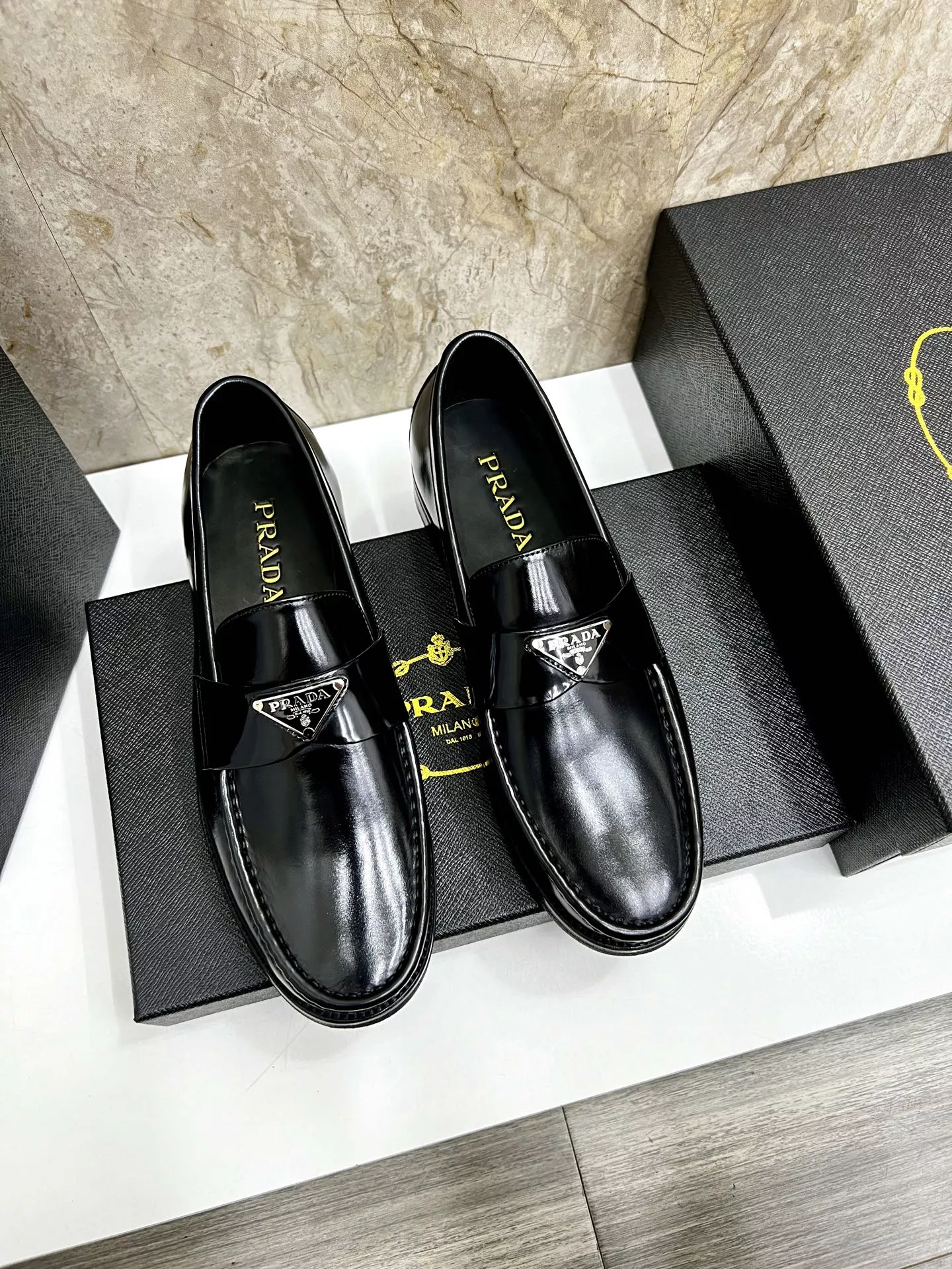 Prada Leather Shoes For Men Functional 6884