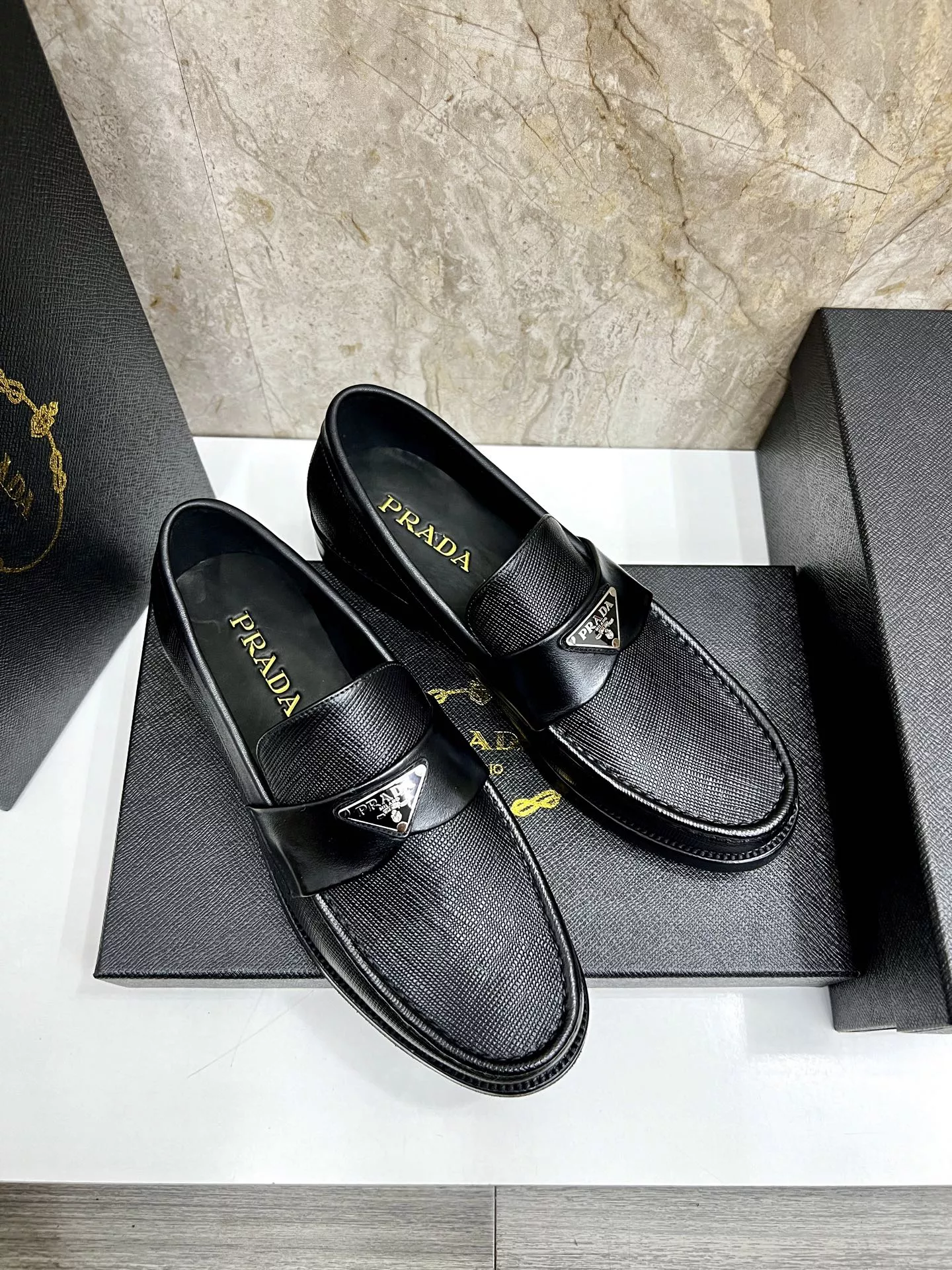 Prada Leather Shoes For Men Functional 7420