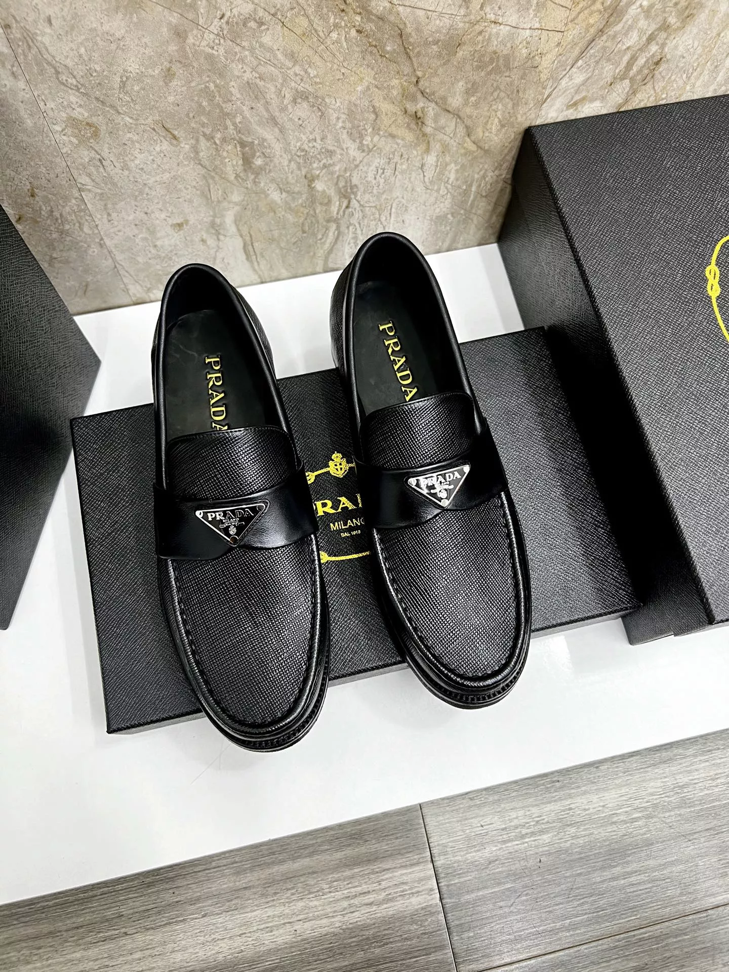 Prada Leather Shoes For Men Functional 7420