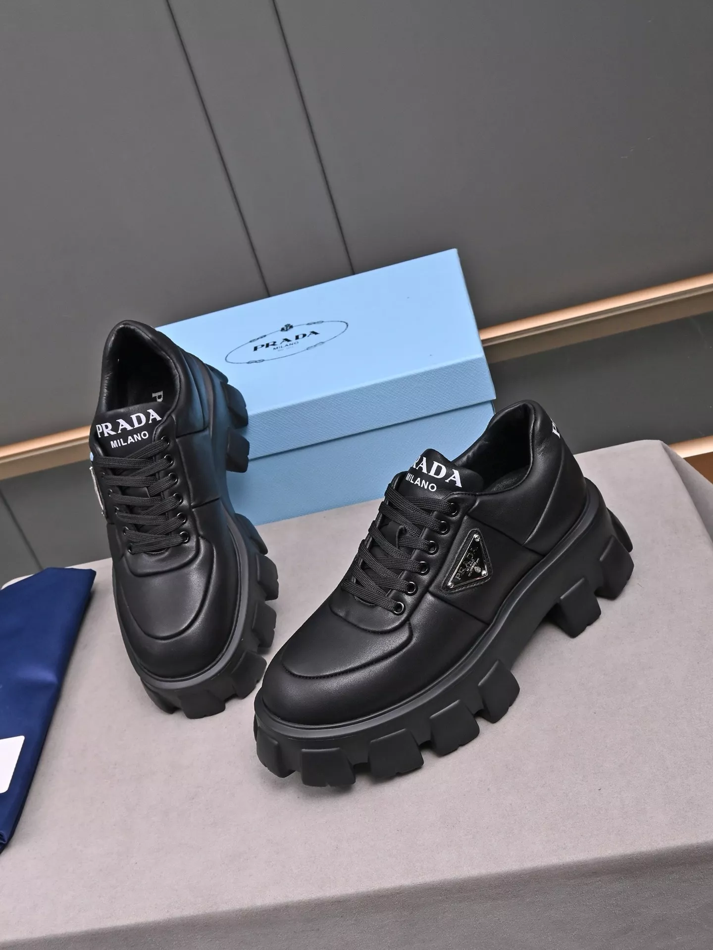 Prada Leather Shoes For Men GoodFit 7822