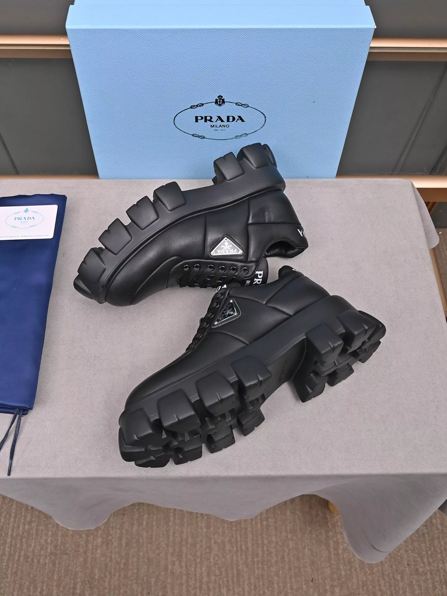Prada Leather Shoes For Men GoodFit 7822