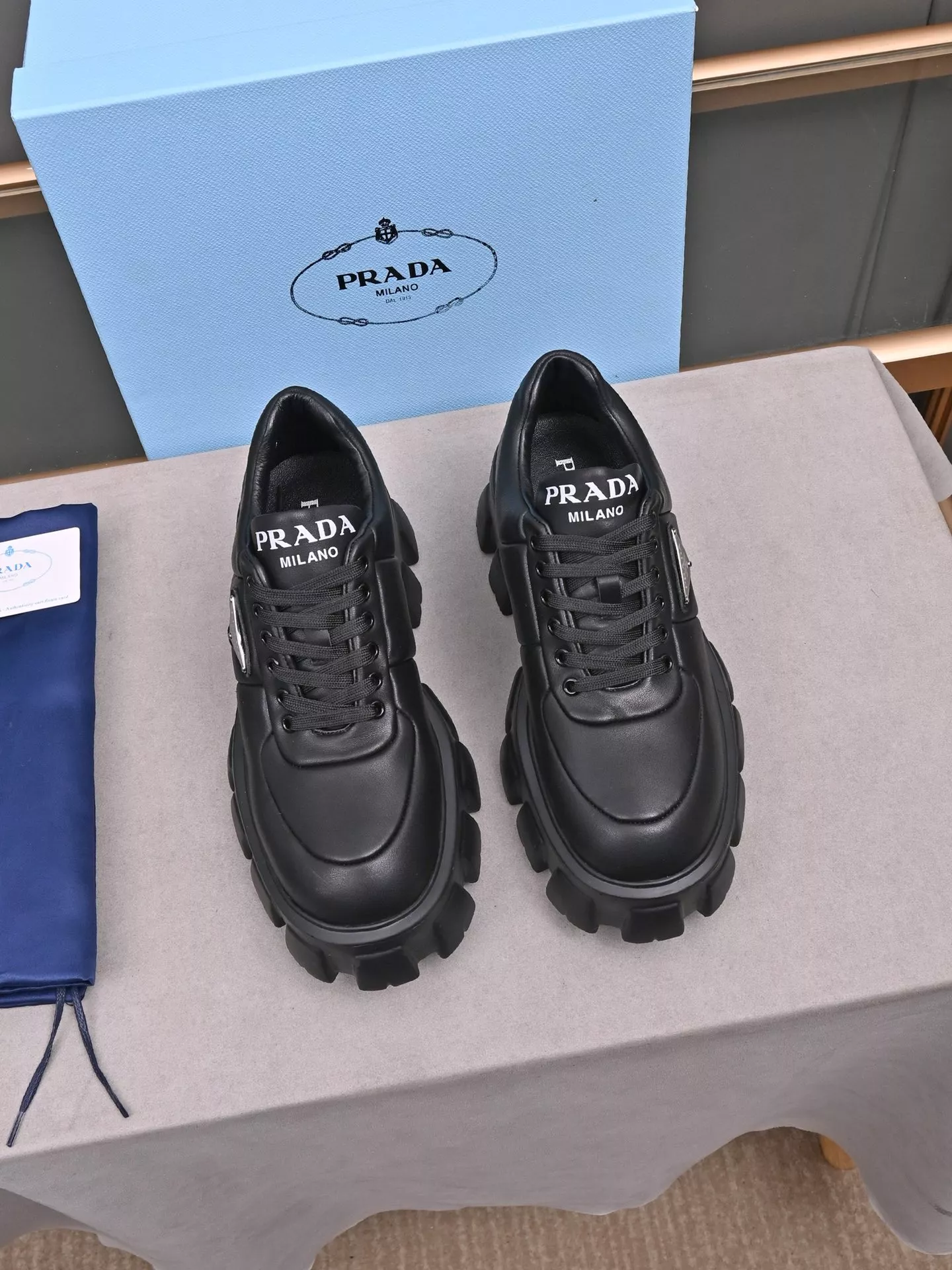 Prada Leather Shoes For Men GoodFit 7822