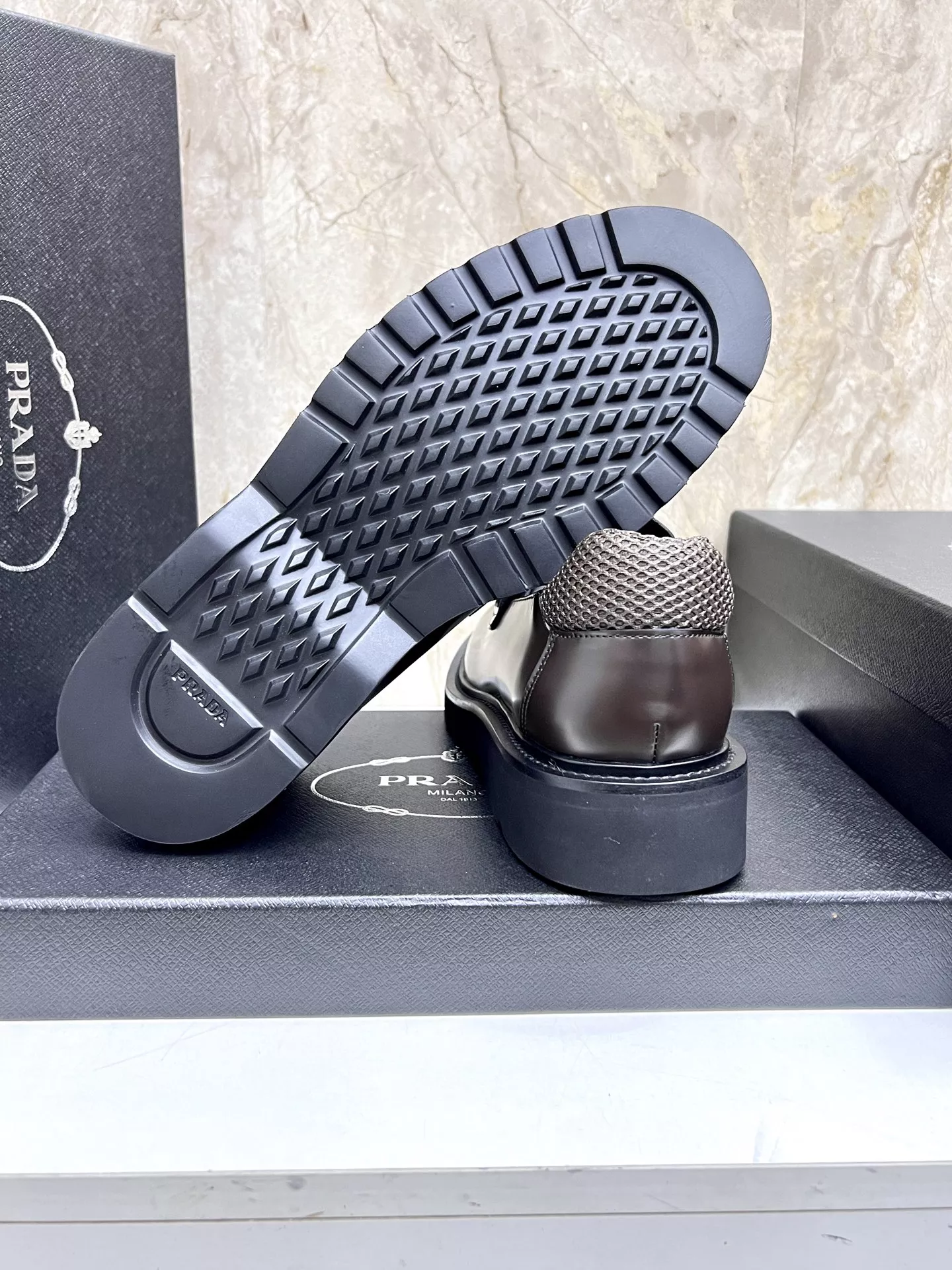 Prada Leather Shoes For Men Sophisticated 1018