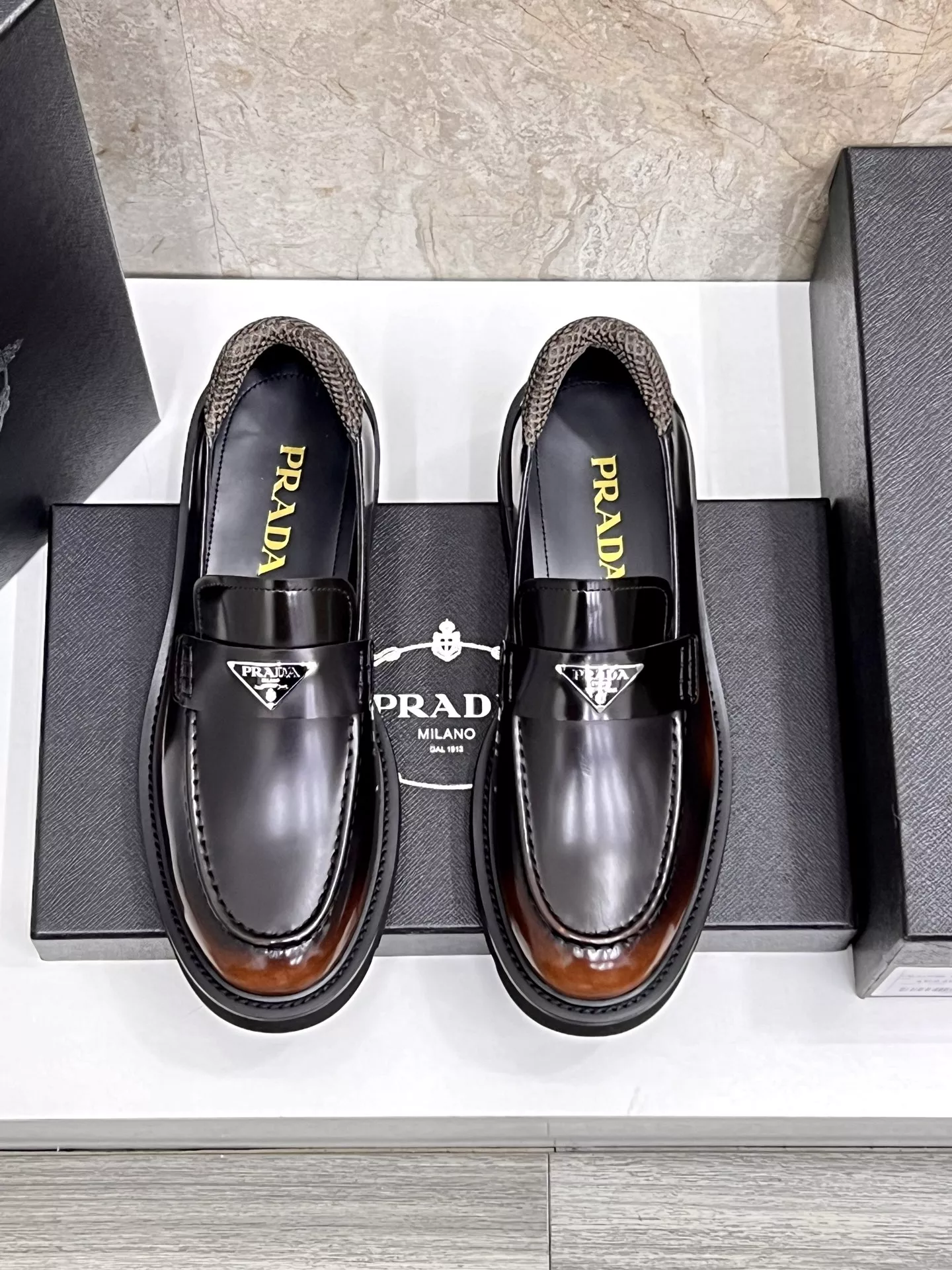 Prada Leather Shoes For Men Sophisticated 6508