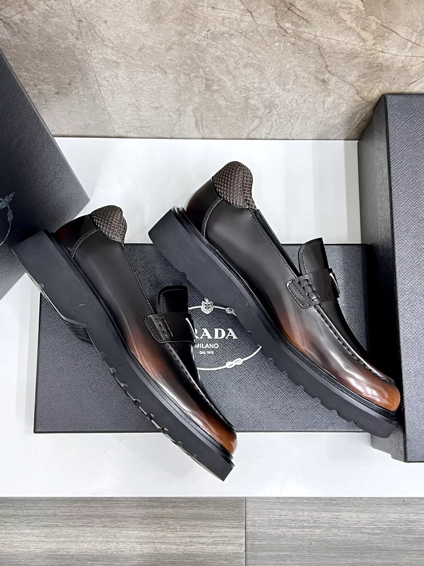 Prada Leather Shoes For Men Sophisticated 6508