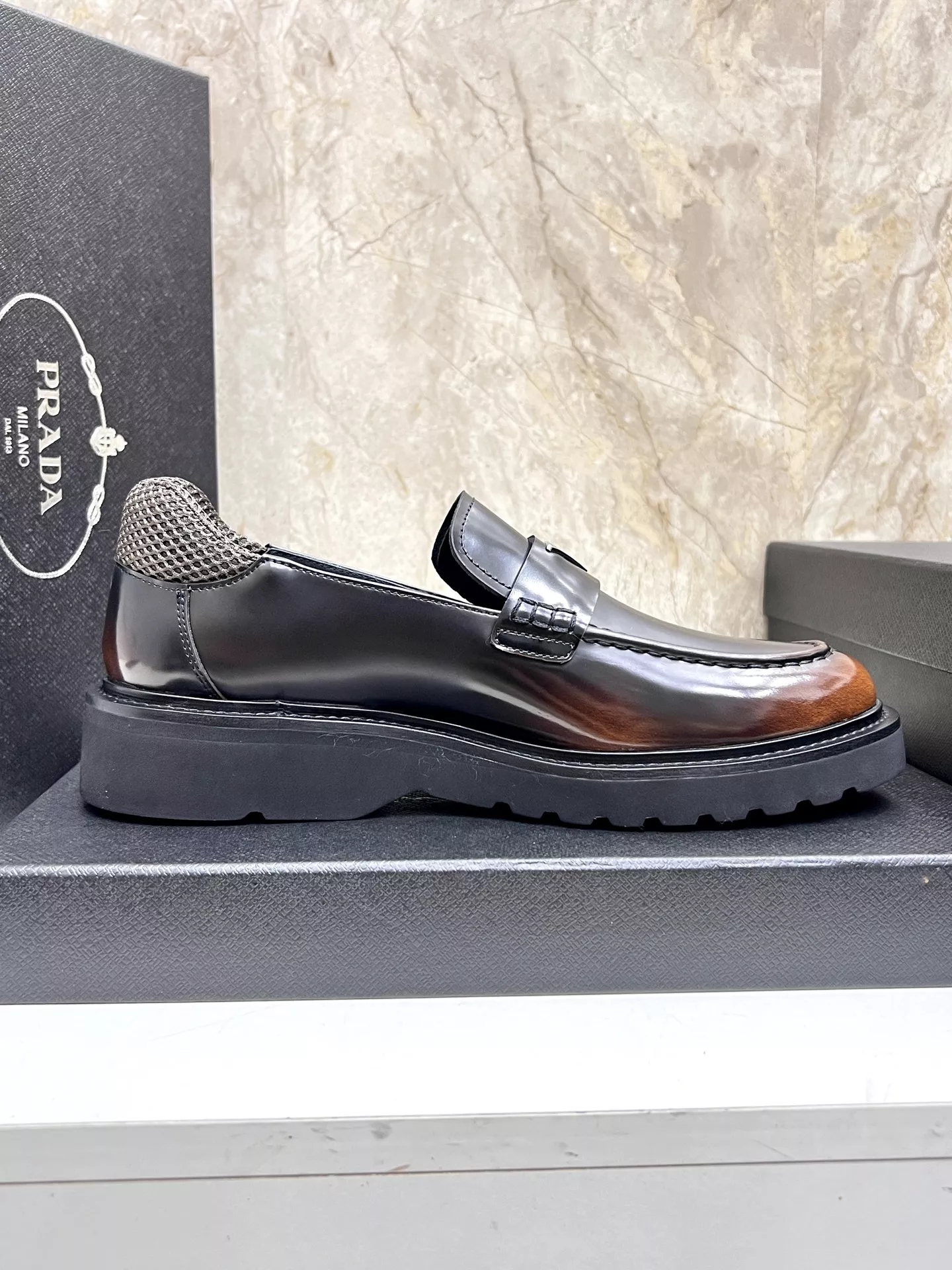 Prada Leather Shoes For Men Sophisticated 6508