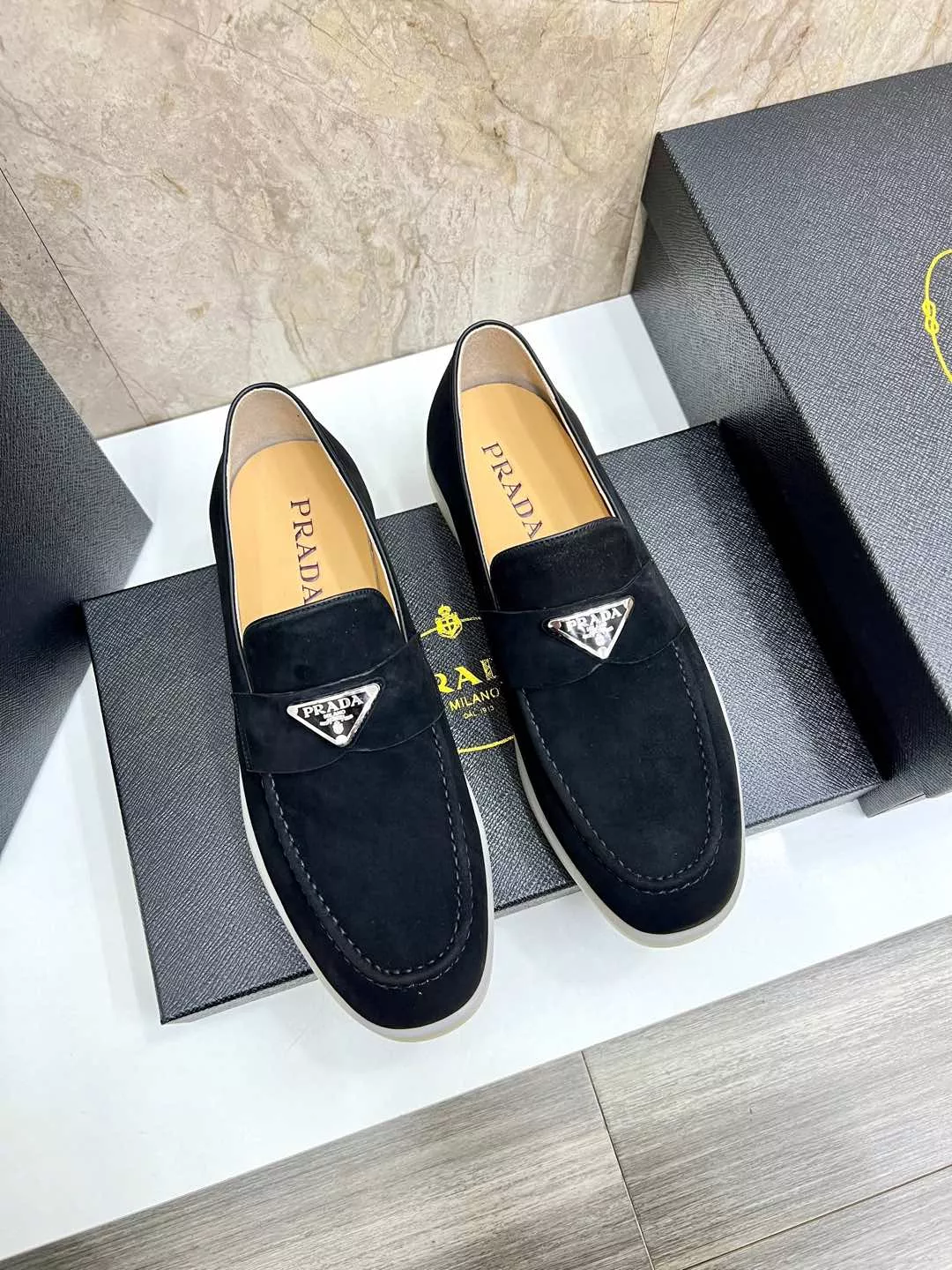Prada Leather Shoes For Men Stylish 6580