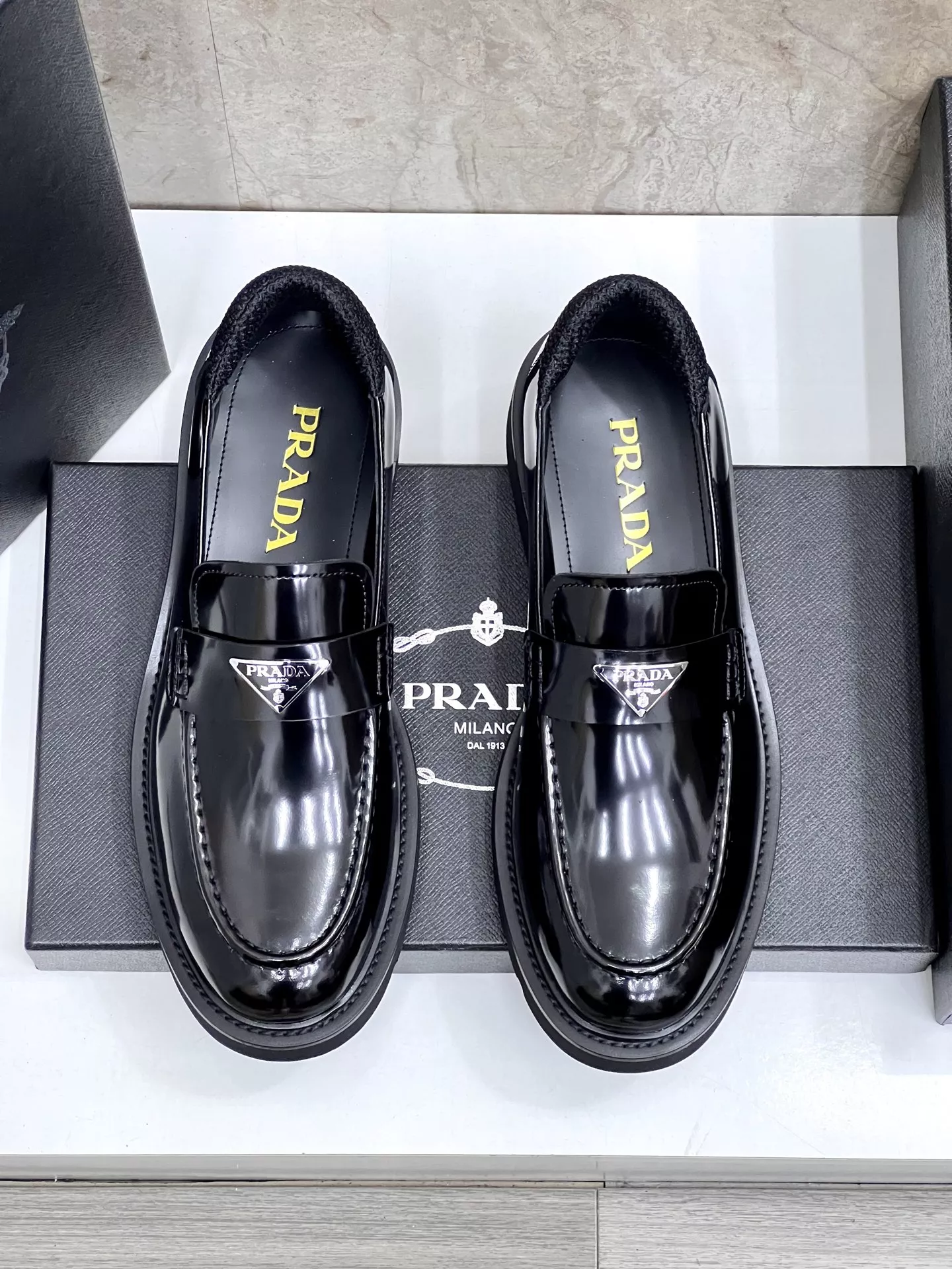 Prada Leather Shoes For Men Timeless 1217