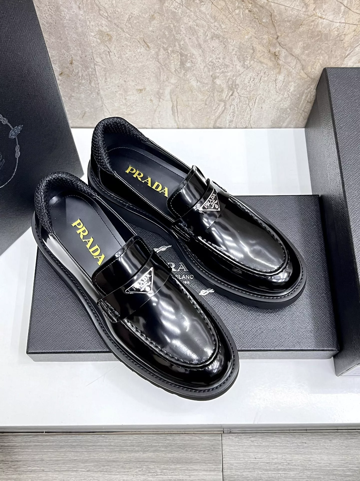Prada Leather Shoes For Men Timeless 1217
