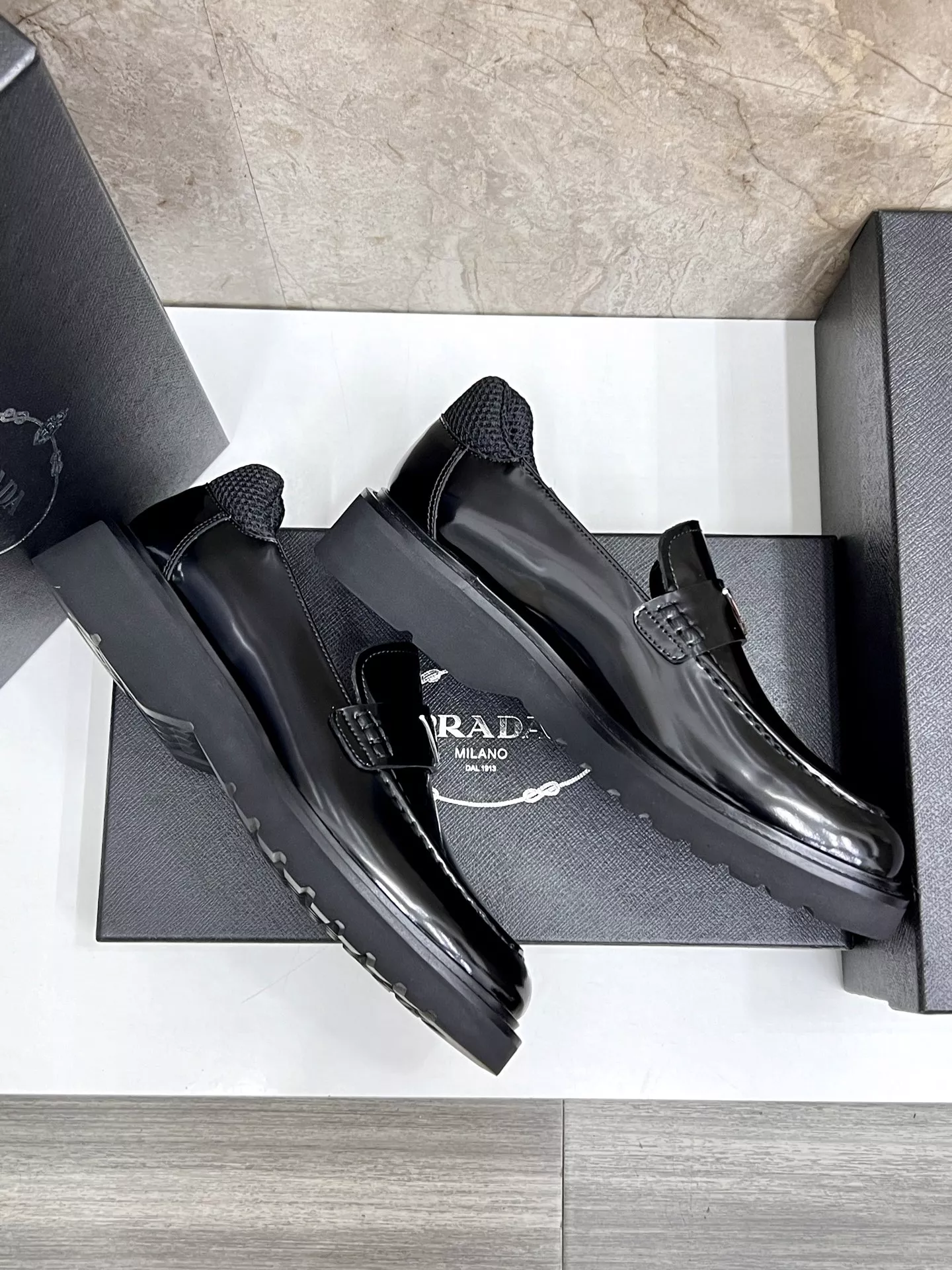 Prada Leather Shoes For Men Timeless 1217
