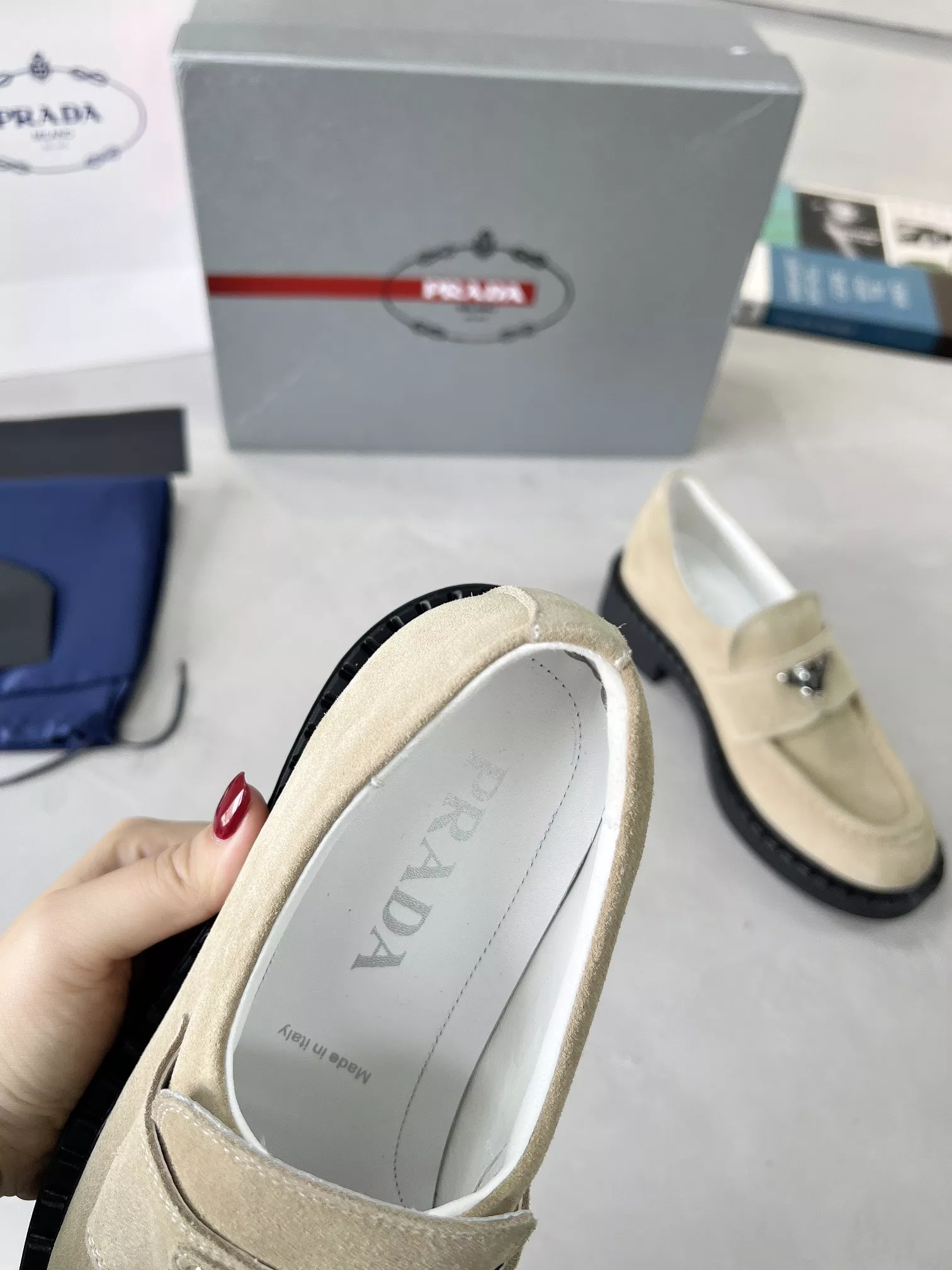 Prada Leather Shoes For Men Timeless 3434