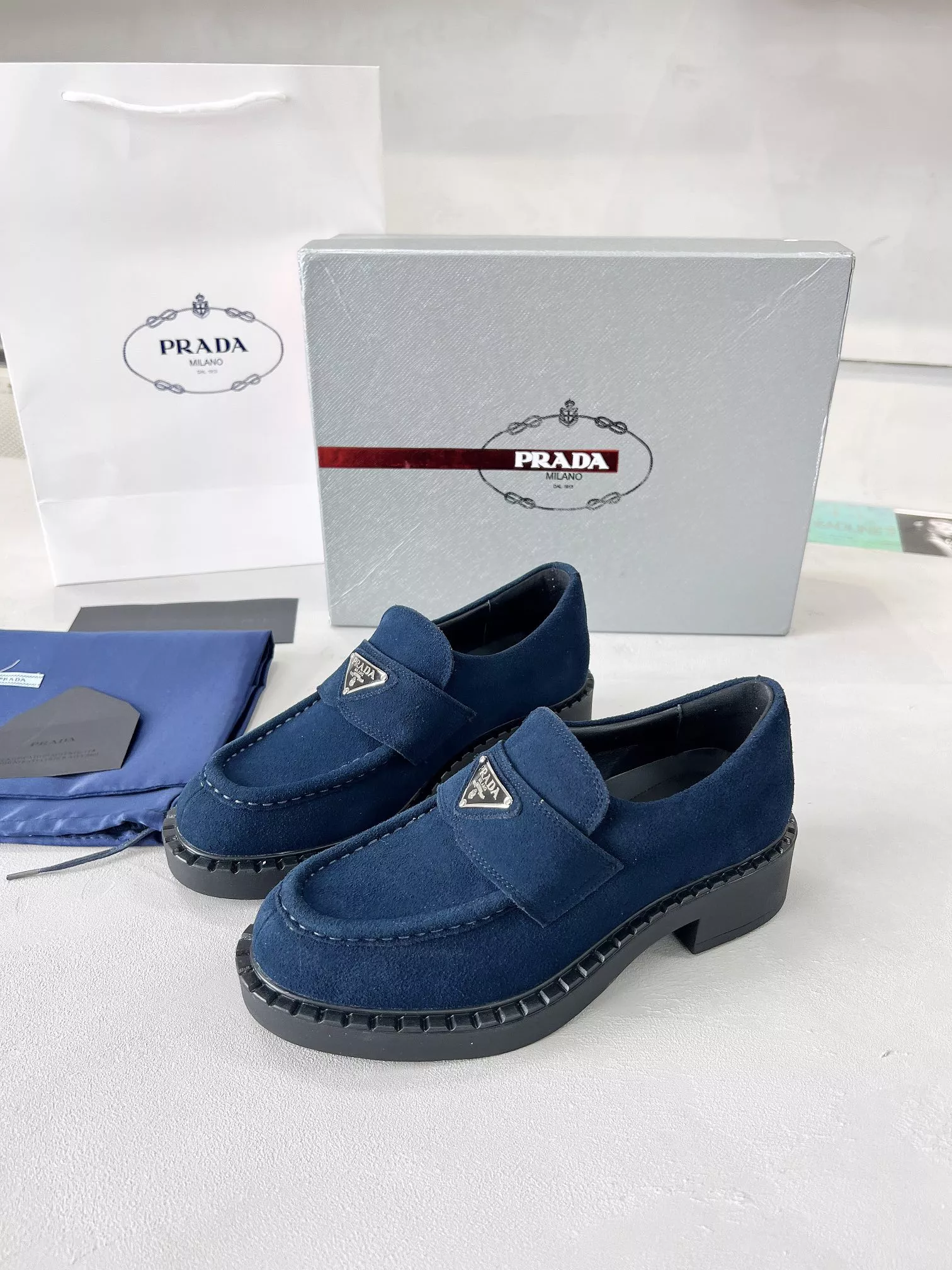 Prada Leather Shoes For Men Trendy 4723