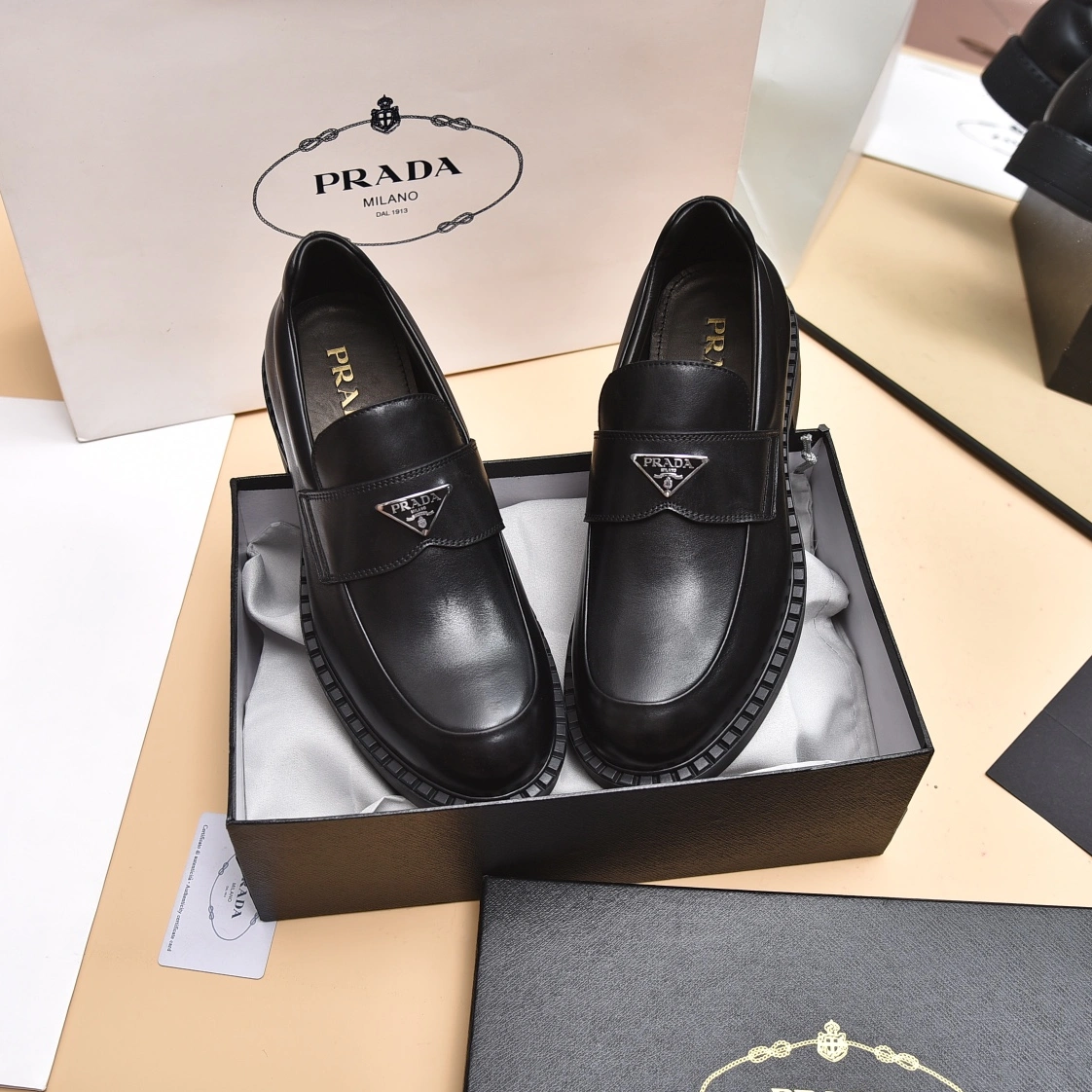 Prada Leather Shoes For Men Trendy 693