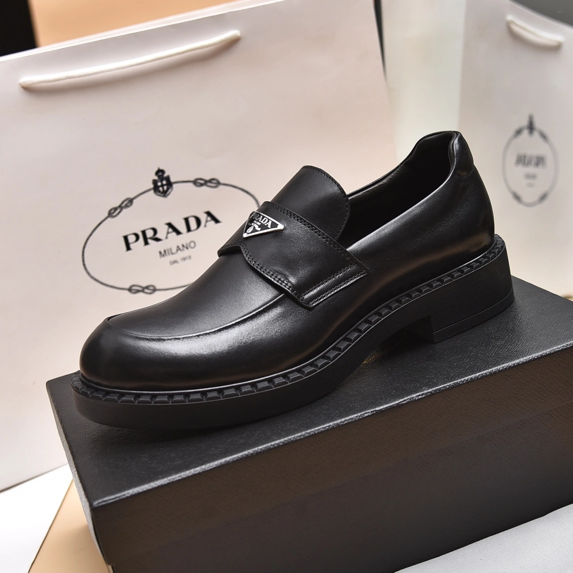 Prada Leather Shoes For Men Trendy 693