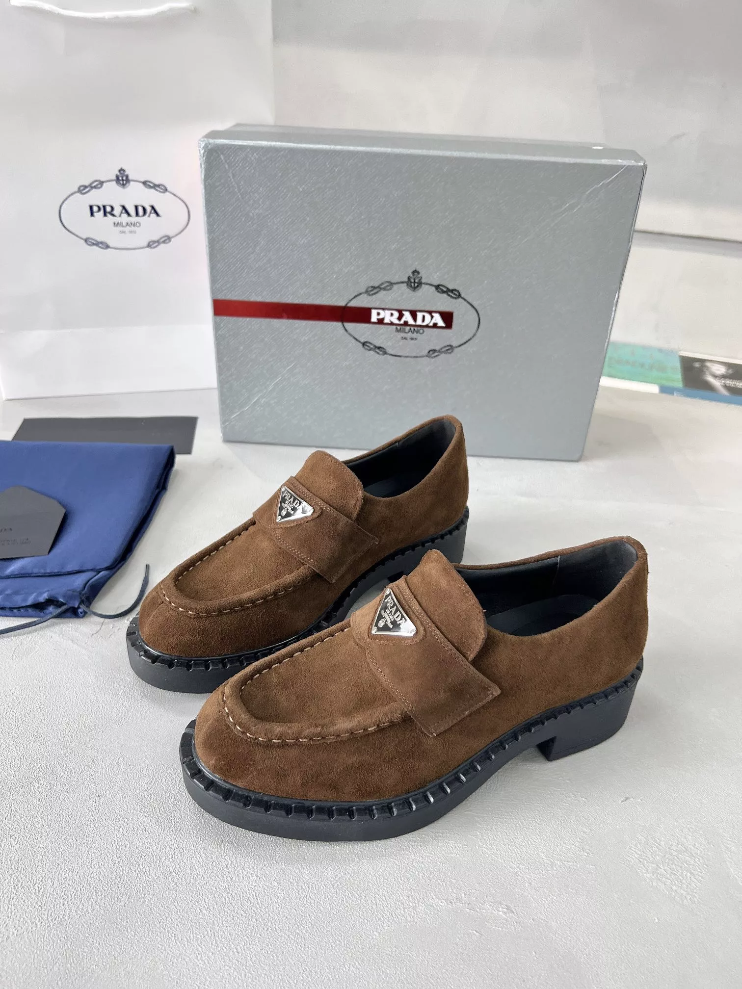 Prada Leather Shoes For Men WellDesigned 733
