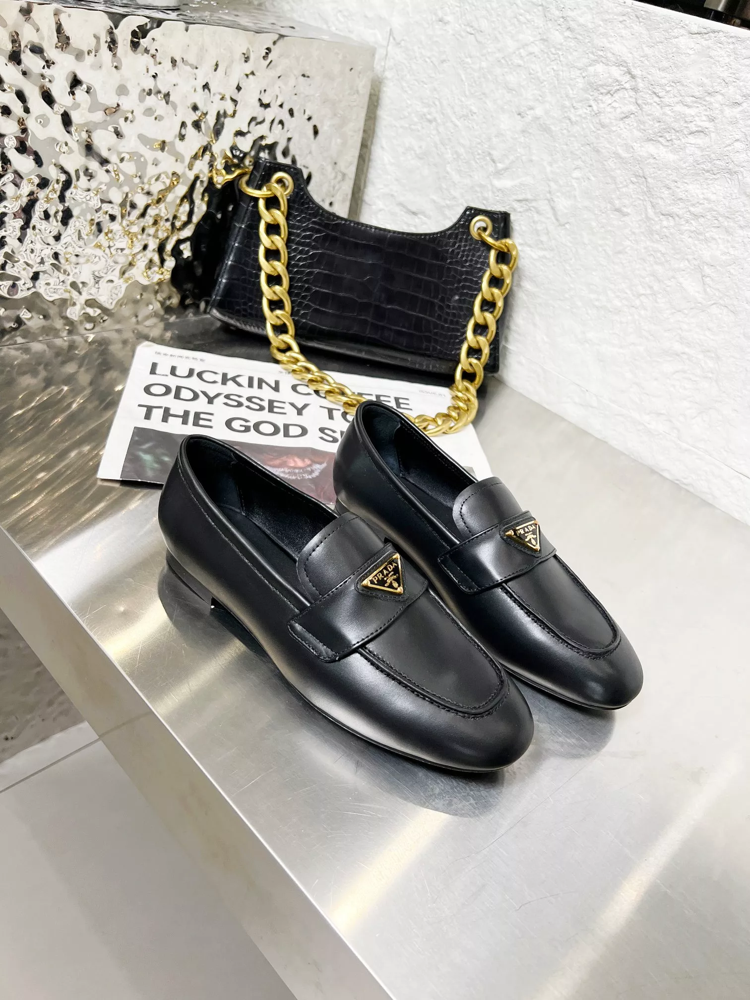 Prada Leather Shoes For Women Bold 6510
