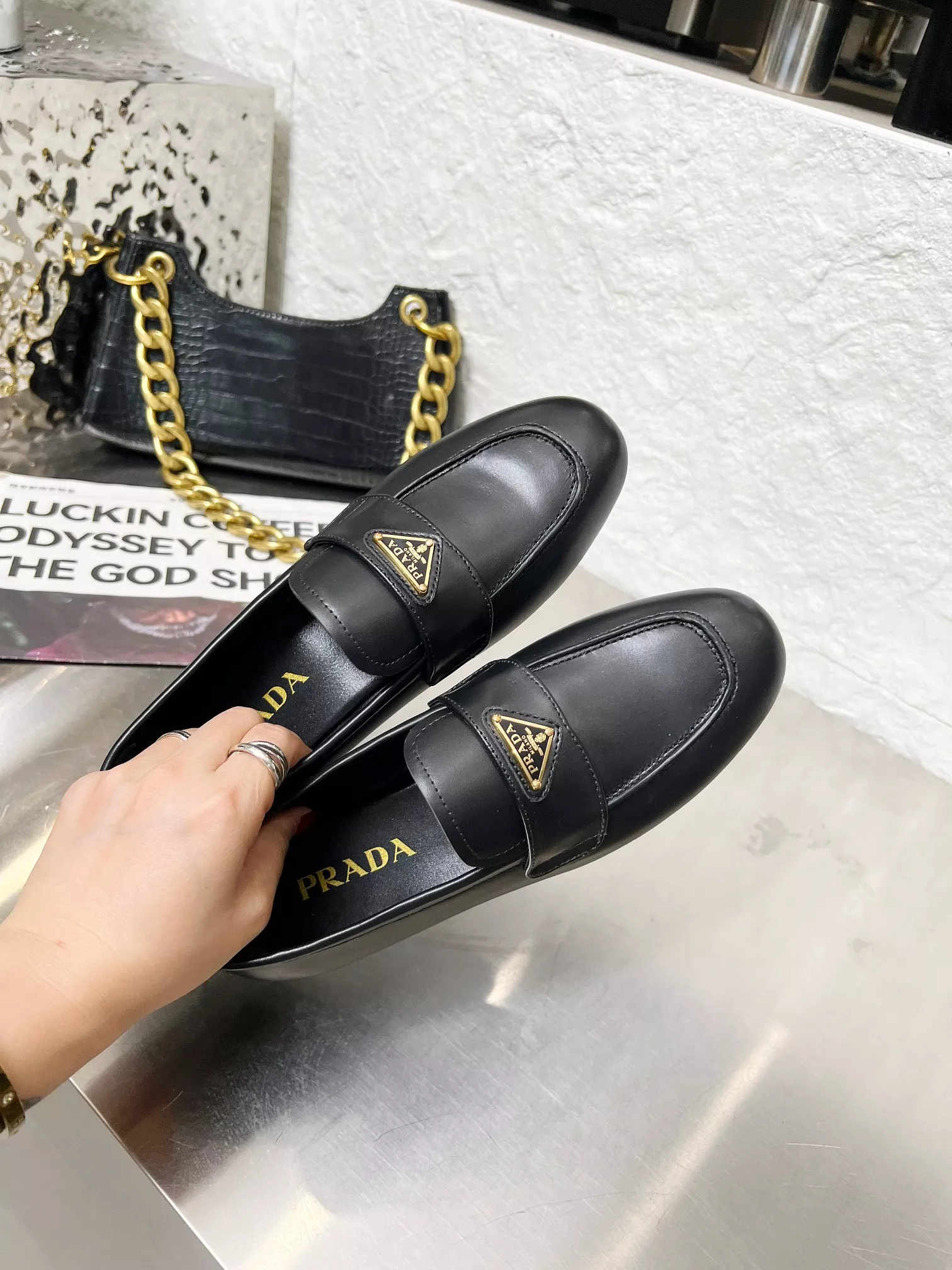 Prada Leather Shoes For Women Bold 6510