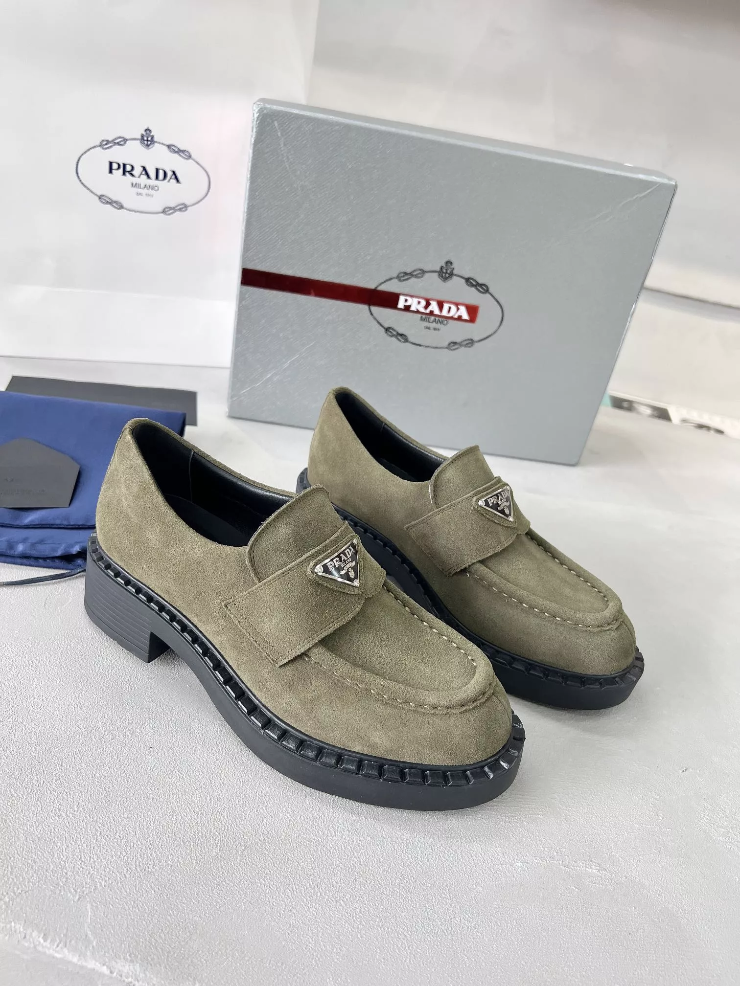 Prada Leather Shoes For Women NewStyle 2058