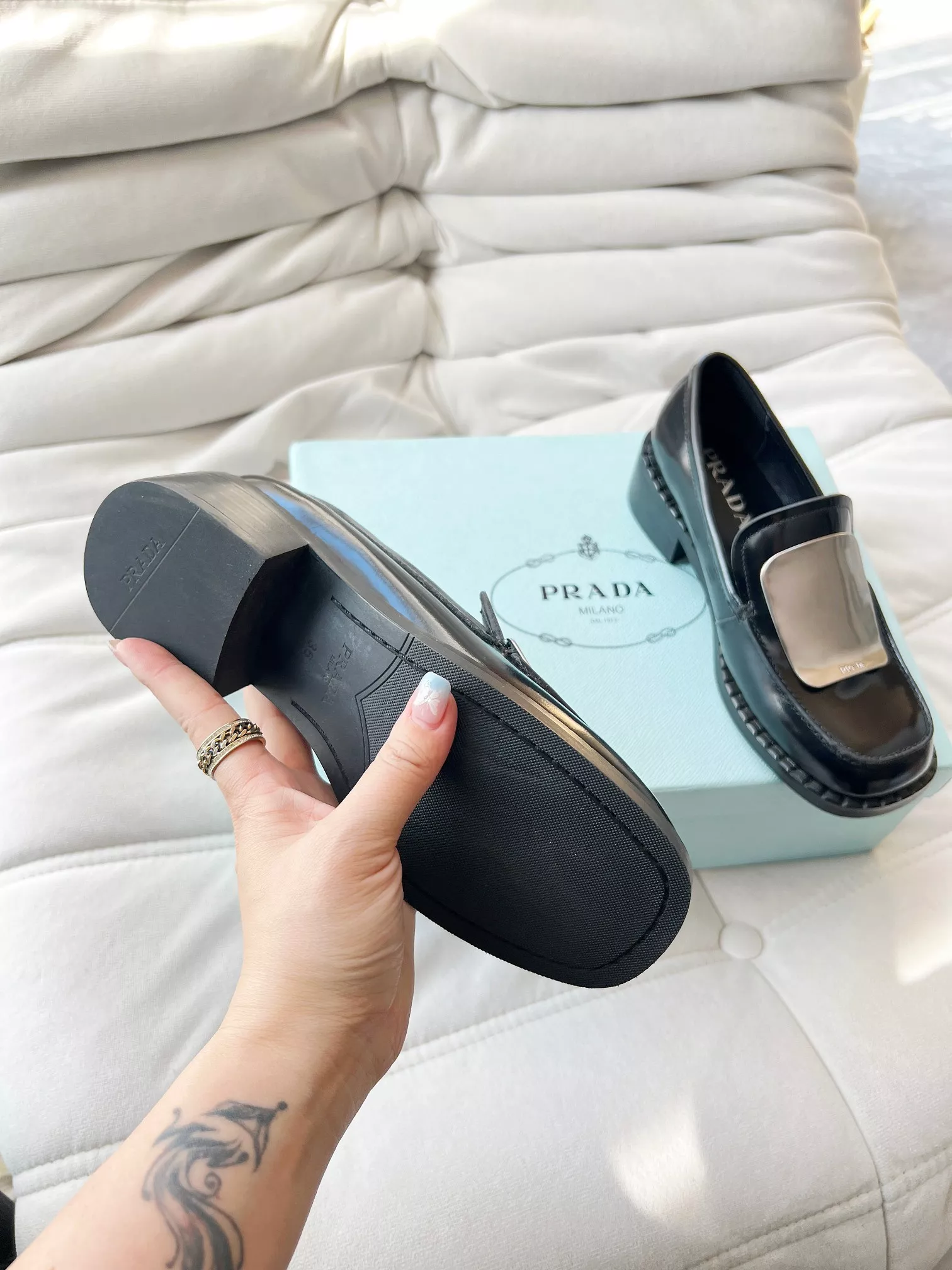Prada Leather Shoes For Women SmartChoice 8755