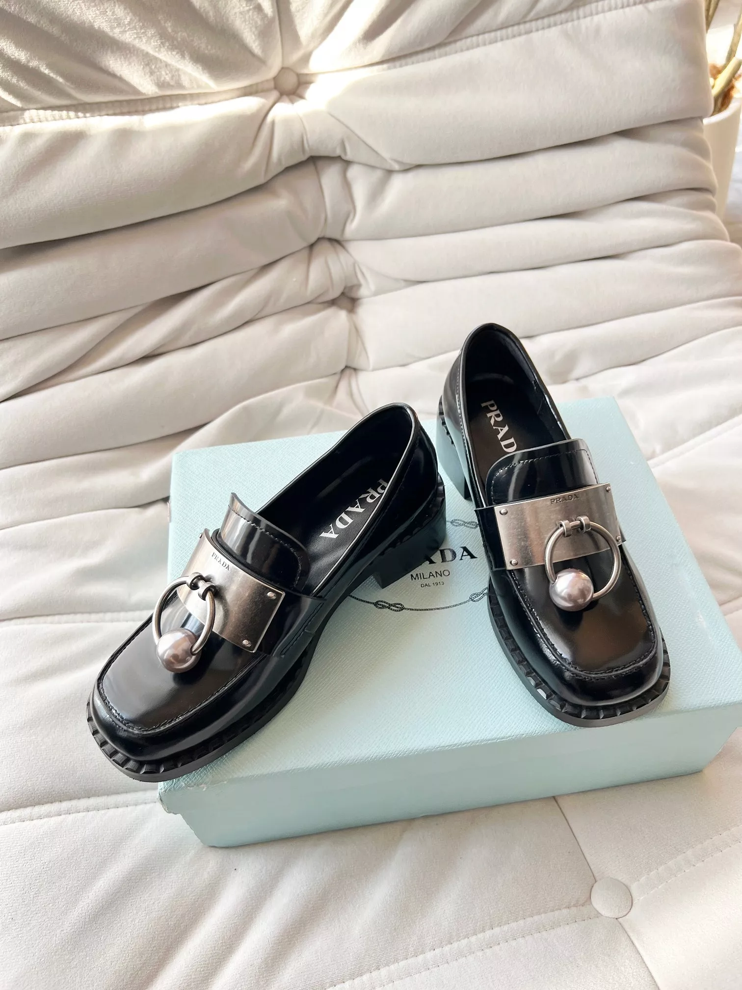 Prada Leather Shoes For Women Sophisticated 3680