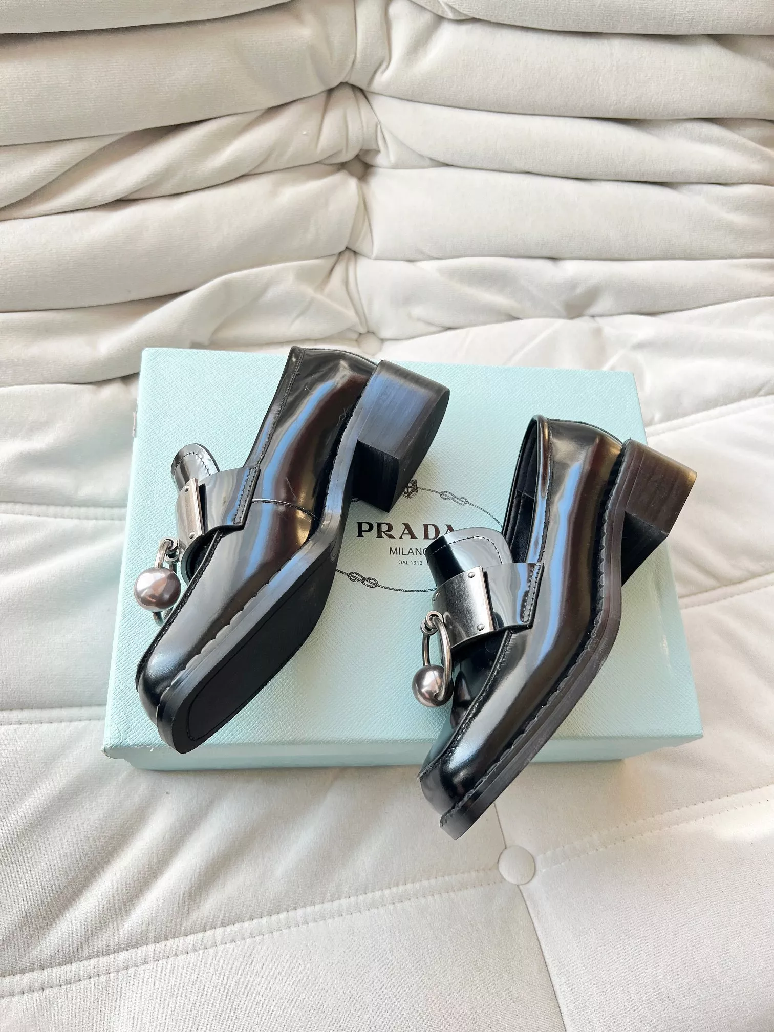 Prada Leather Shoes For Women Sophisticated 3680