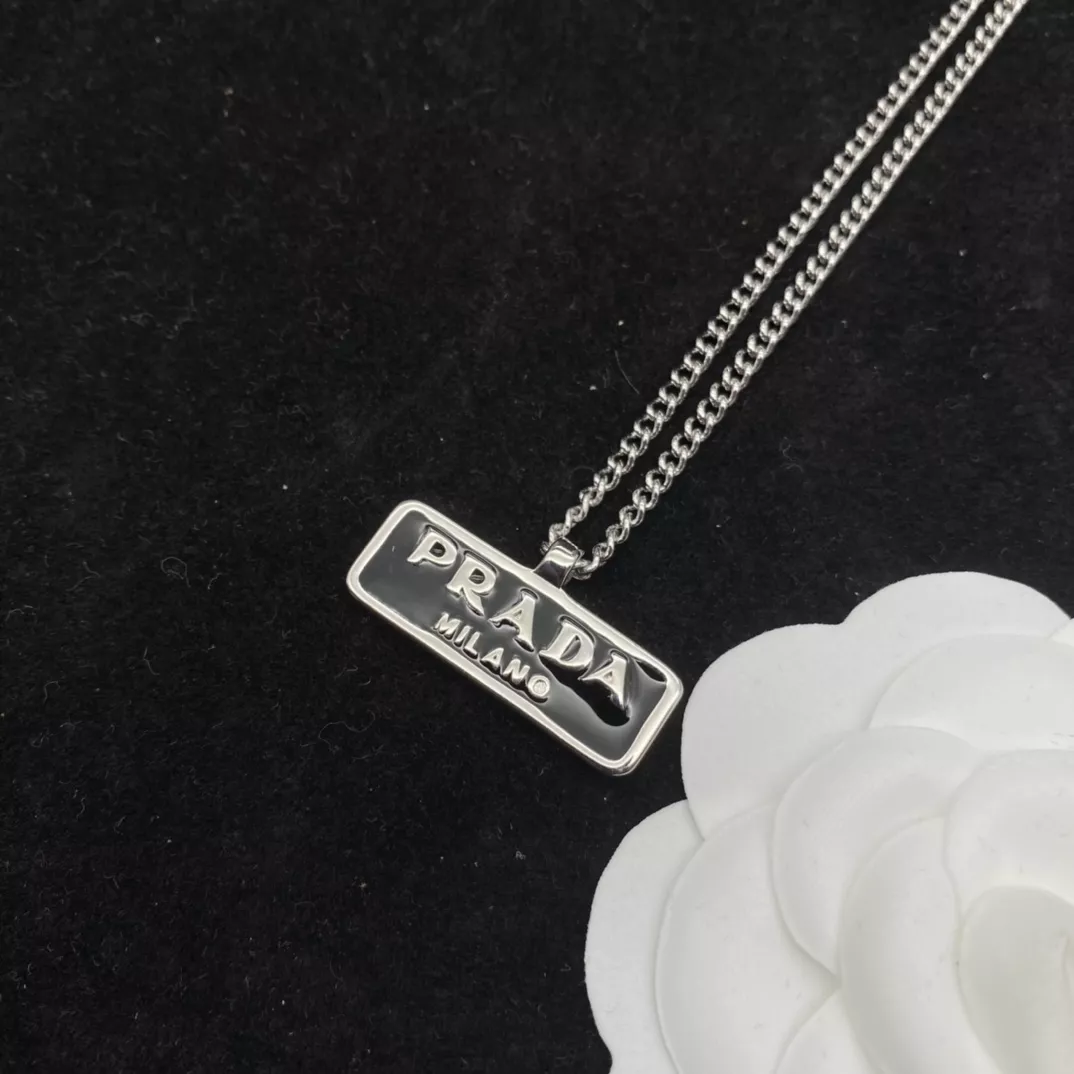 Prada Necklaces Trendy 4006